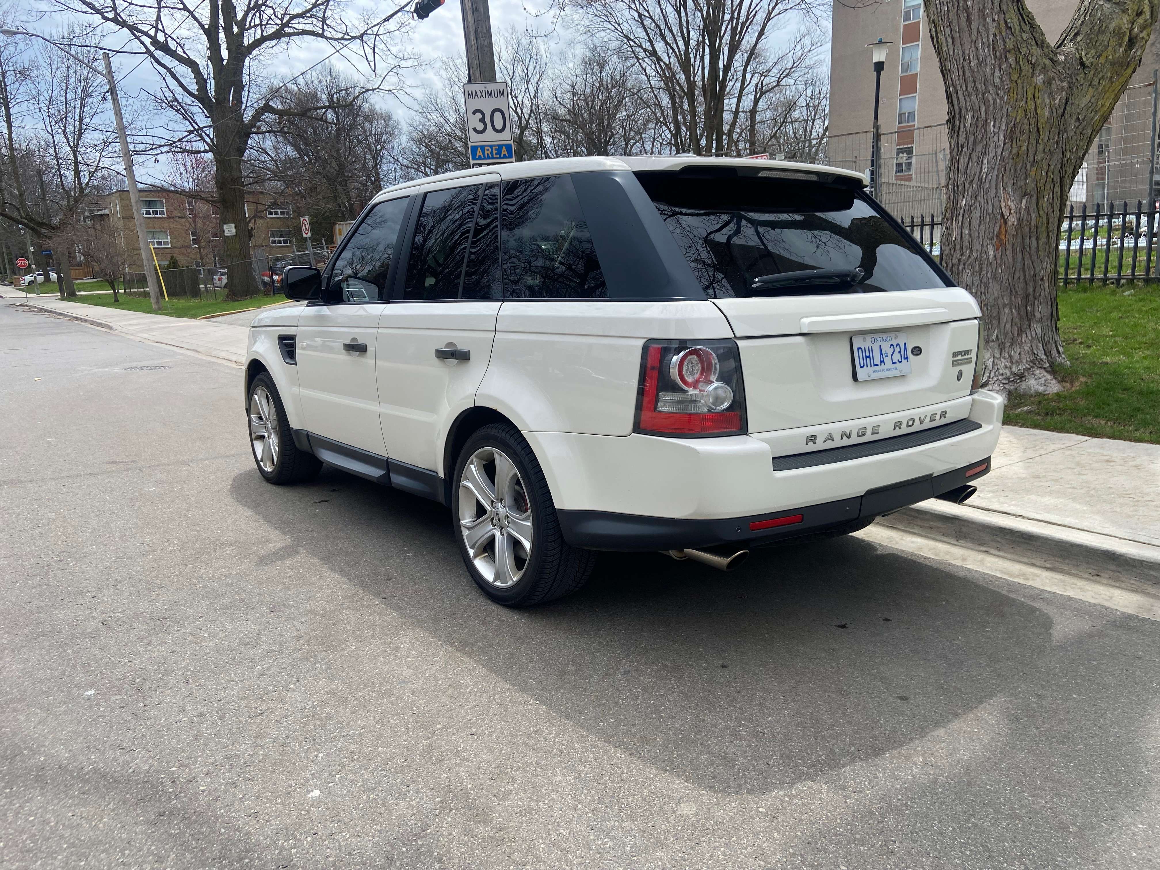 2010 Land Rover Range Rover Sport Supercharger alt 2