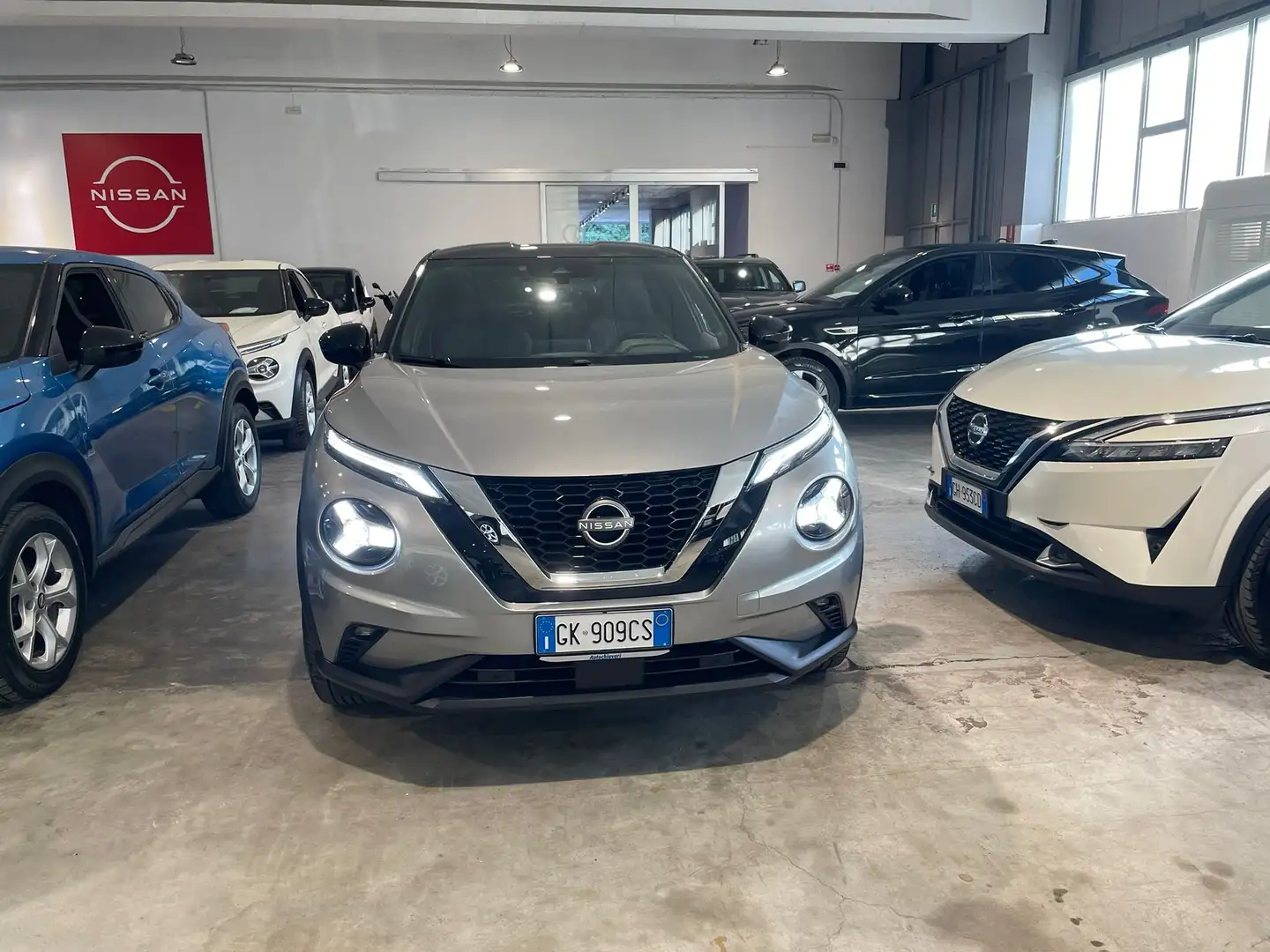 Nissan Juke 1.0 dig-t N-Connecta 114cv Grigio - 1