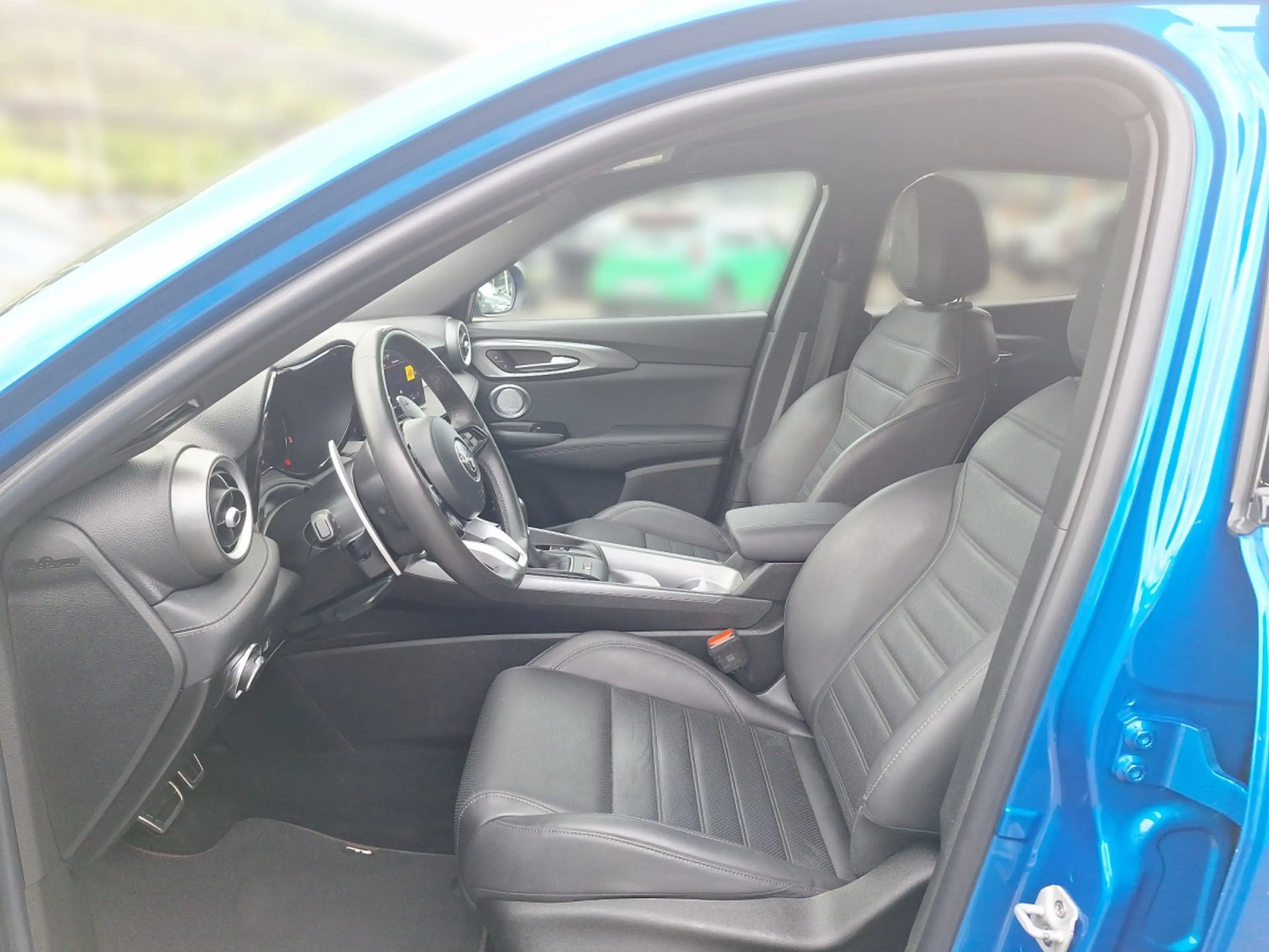 Alfa Romeo Tonale Edizione Speziale 1.5 MHEV 130PS — photo 5