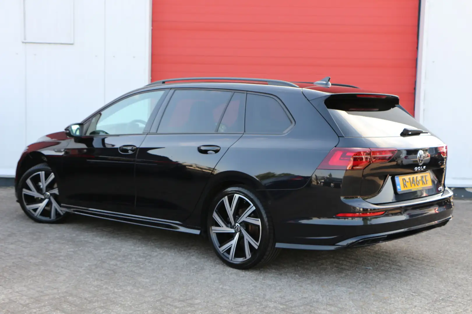 Volkswagen Golf Variant 1.5 eTSI 150pk R-Line Black Style | Panodak | Harm Negro - 2