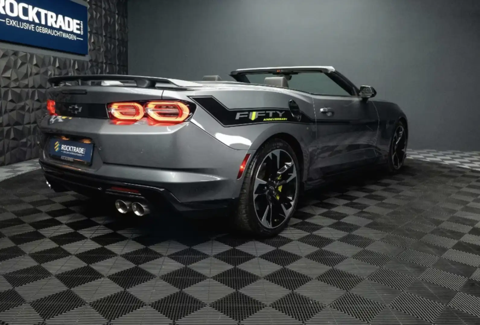 Chevrolet Camaro Coupé 6.2 V8 2SS - 2