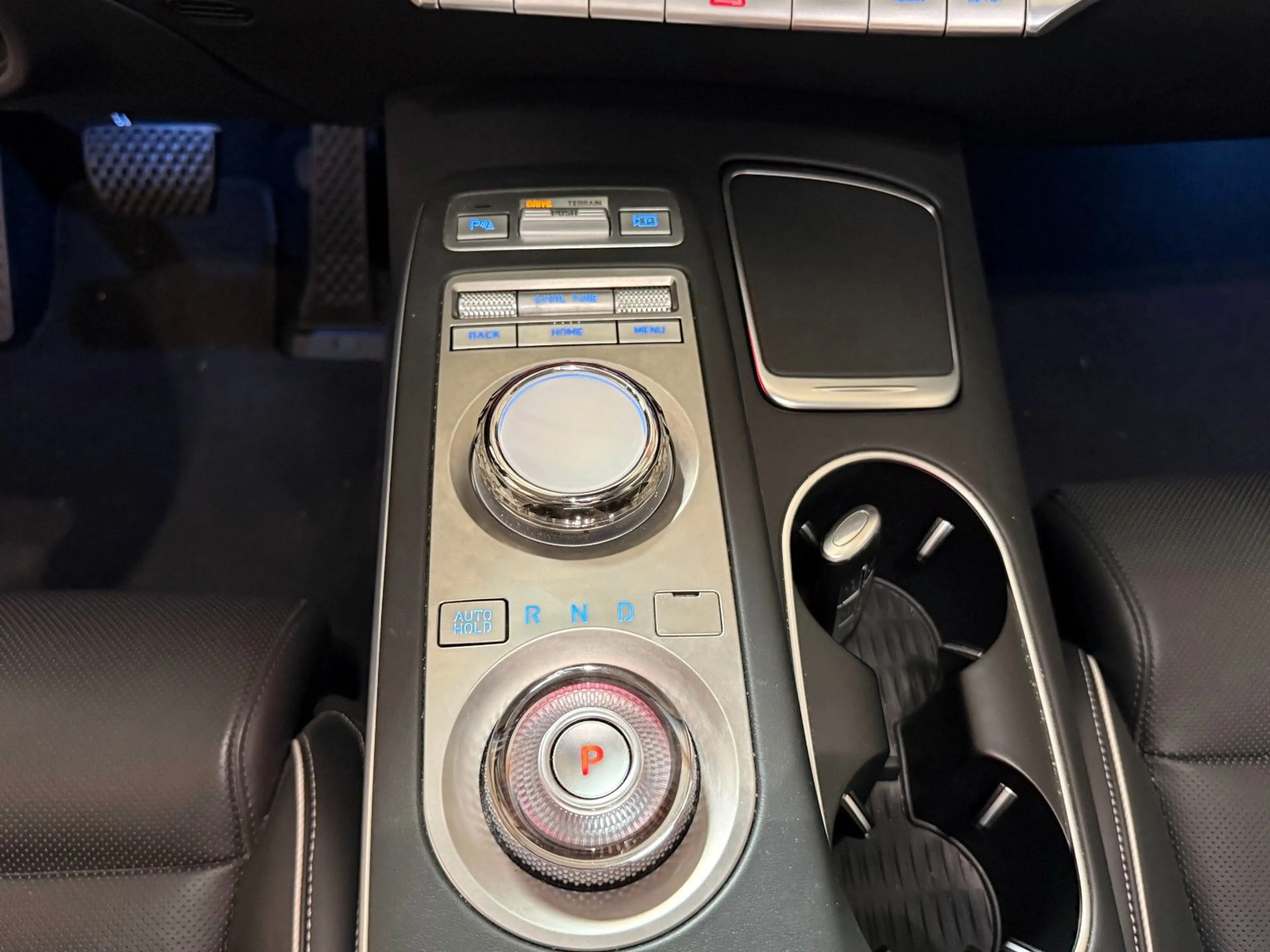Genesis GV70 Sport Electrified 4WD °NAPPA° — photo 10