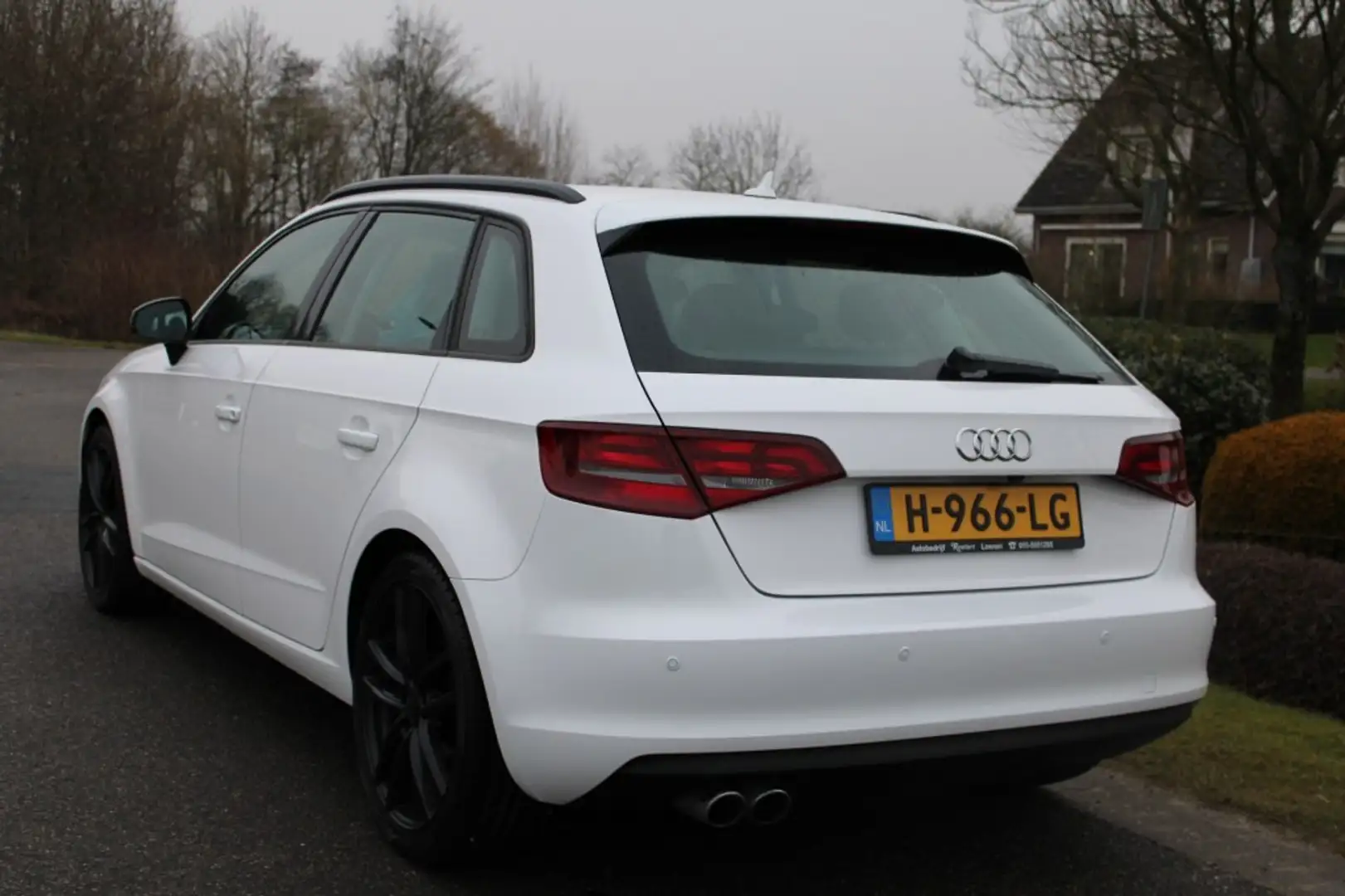 Audi A3 Sportback 1.4TFSI 150pk  ProLine S automaat ECC/cr Wit - 2