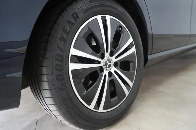 Mercedes-Benz 300 view 15