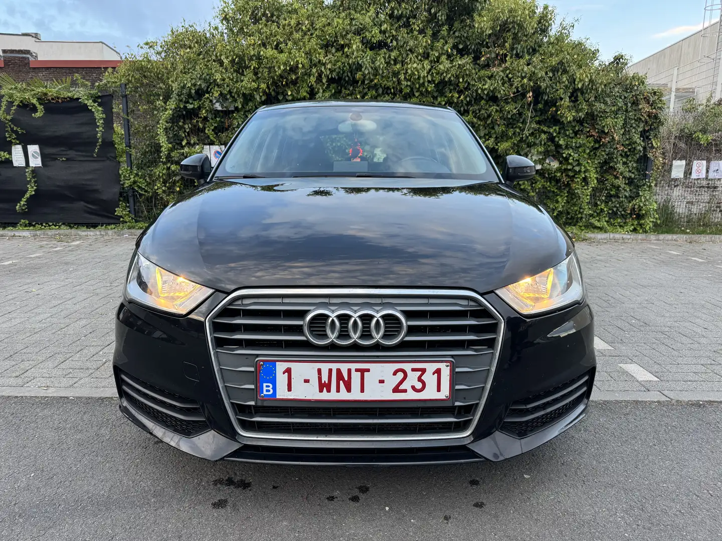 Audi A1 Sportback 1.4 TDi//GPS//CLIM//CAPTEUR ARRIERE Zwart - 2