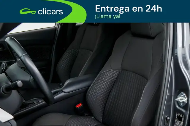 Toyota C-HR view 13