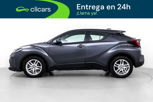 Toyota C-HR view 8