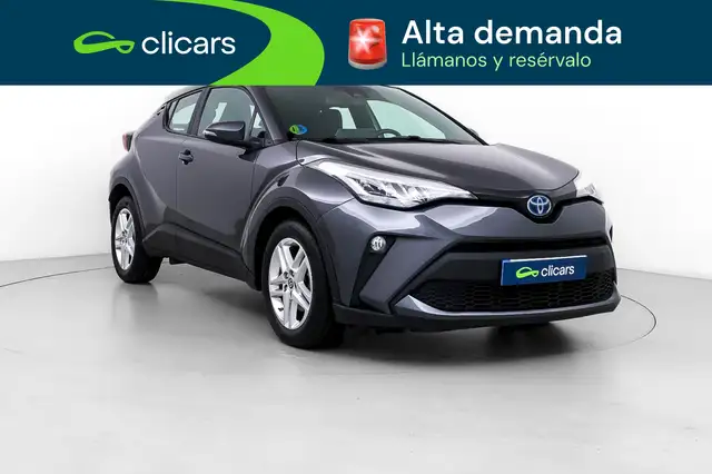 Toyota C-HR view 3