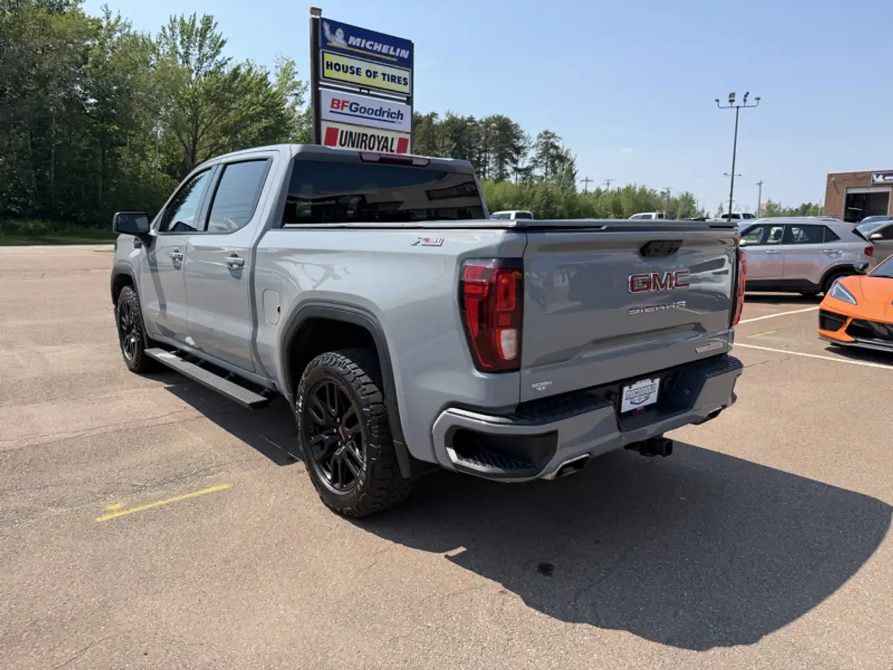 GMC Sierra 1500 снимка GMC Sierra 1500
