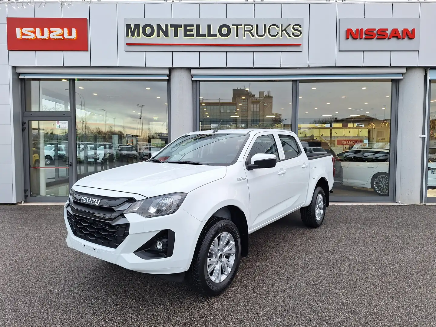 Isuzu D-Max 1.9td Crew N60BB+ 4x4 A/T Pronta Consegna 1000kg Blanco - 1