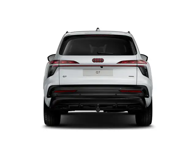 Audi Q7 view 6