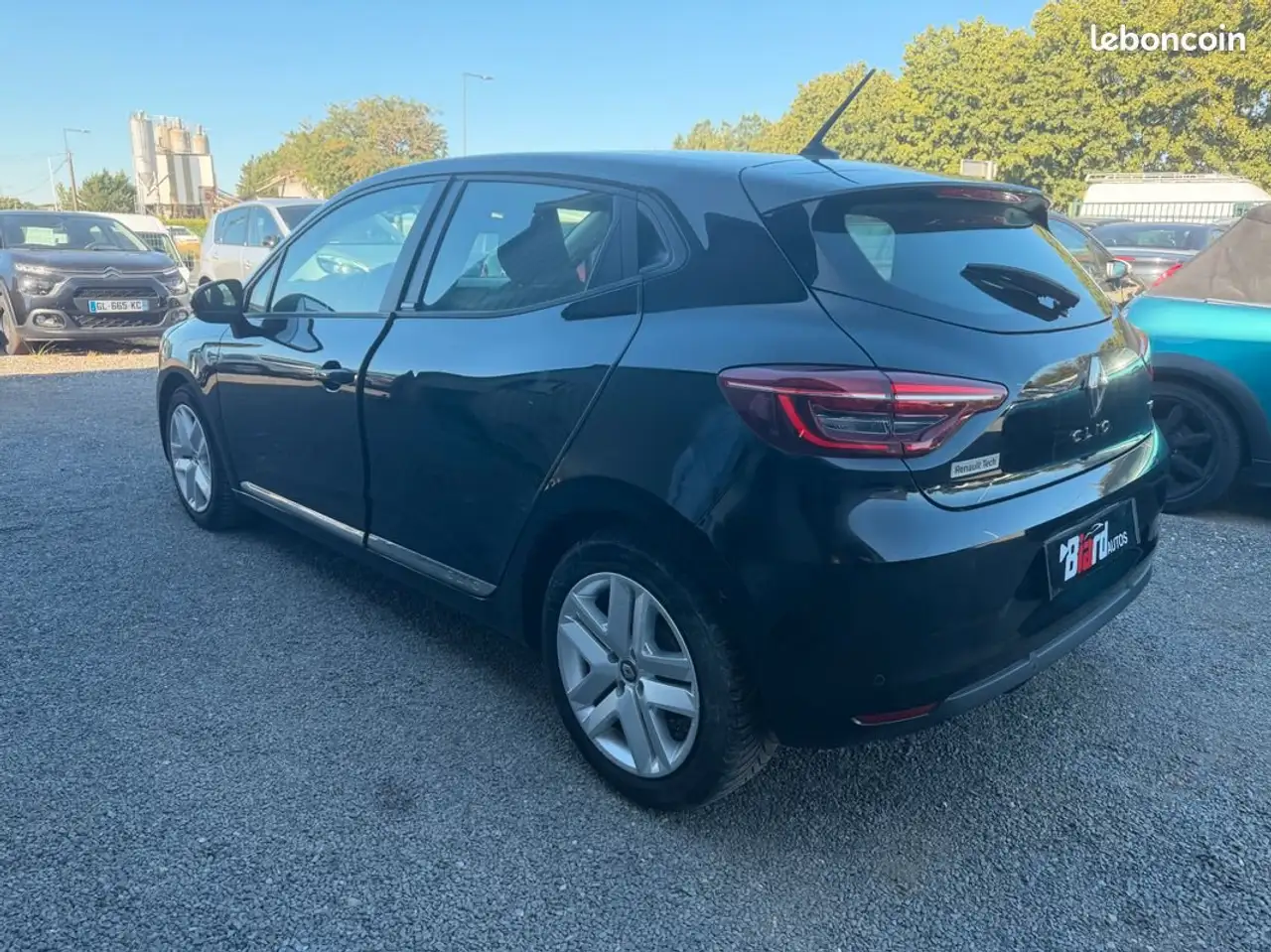 Renault Clio Citadine 3 portes — photo 3