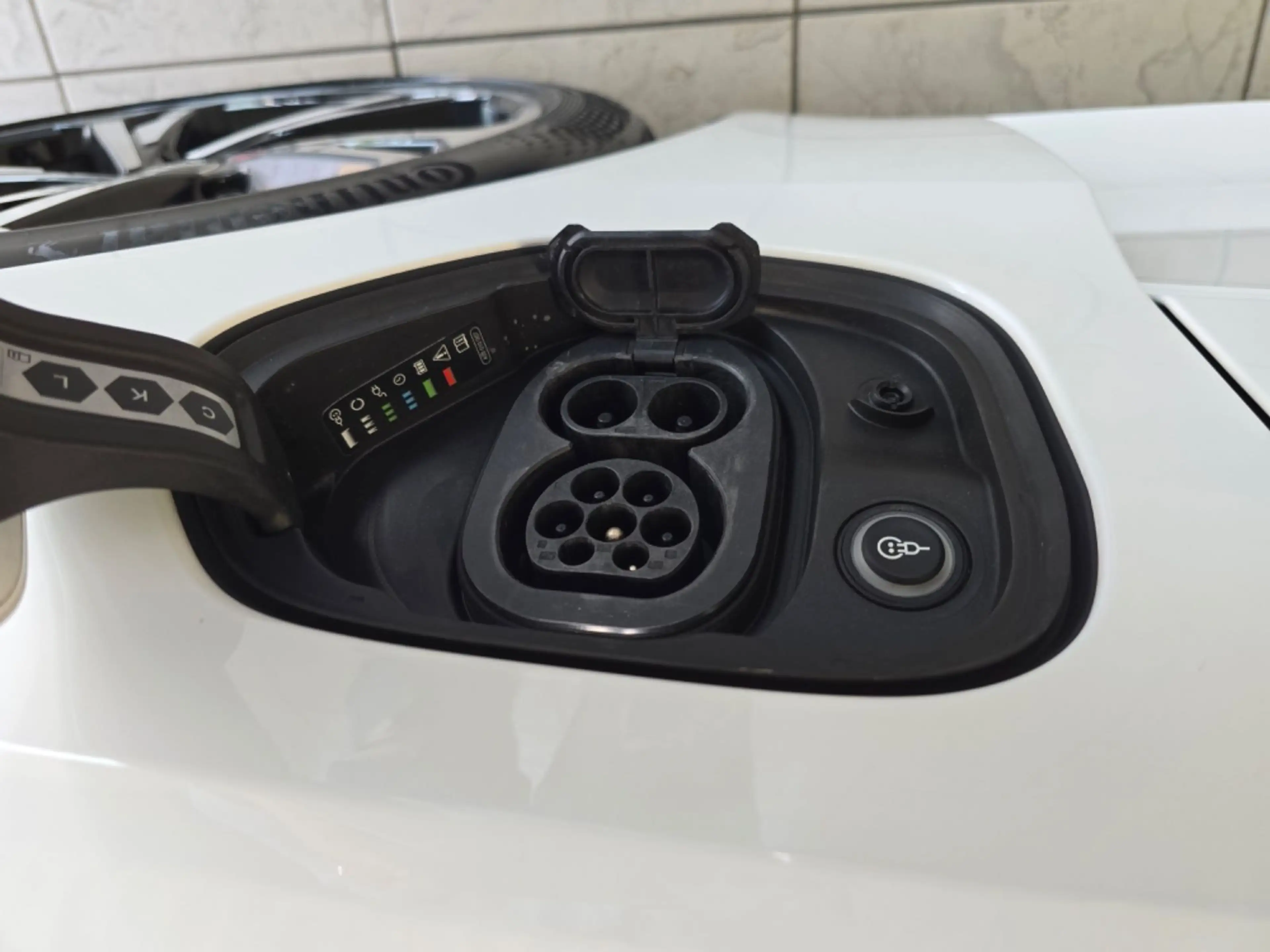 Audi e-tron GT quattro PANO B&O SOUND AMBIENTAL 20" — photo 11