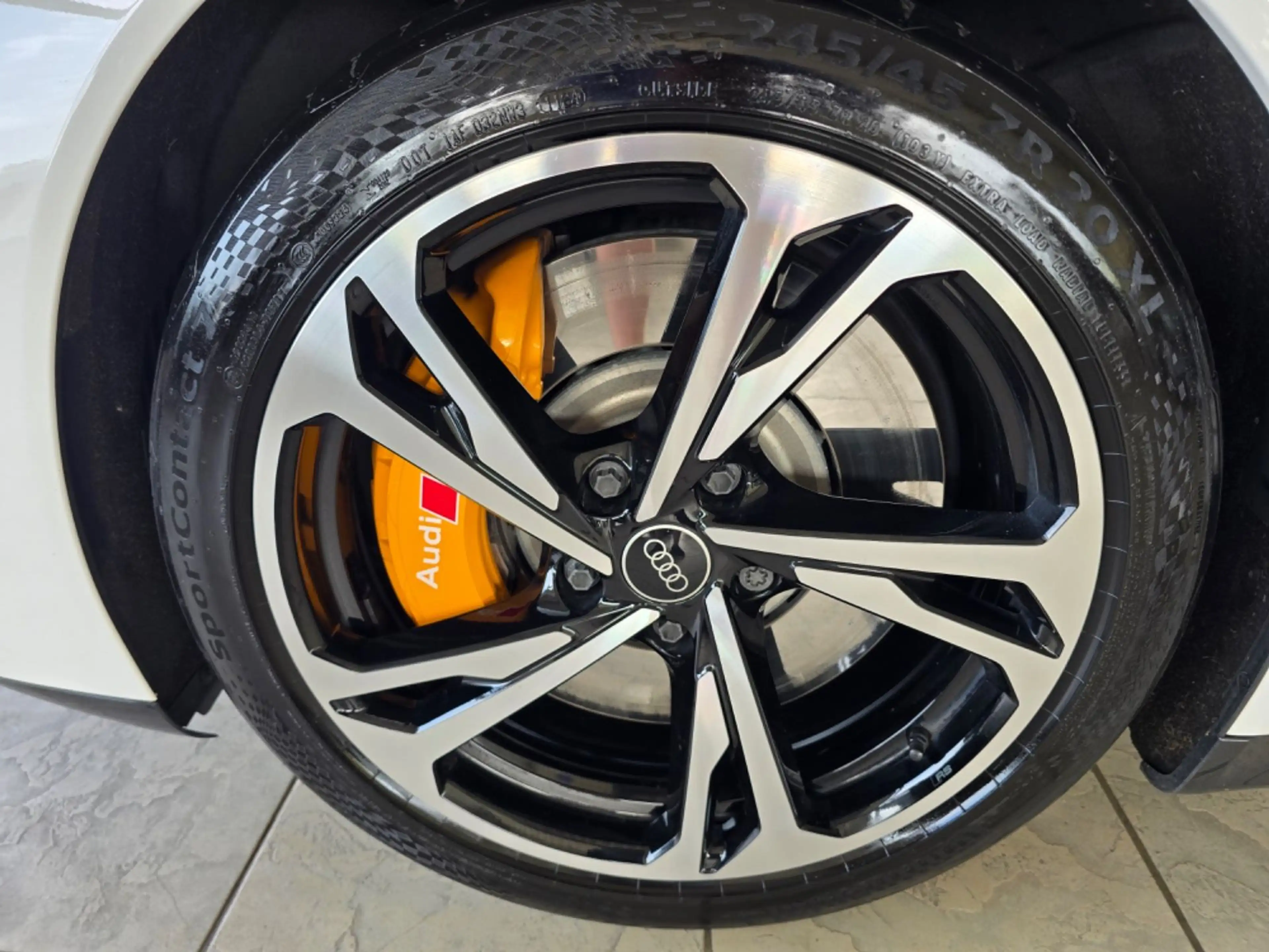 Audi e-tron GT quattro PANO B&O SOUND AMBIENTAL 20" — photo 12