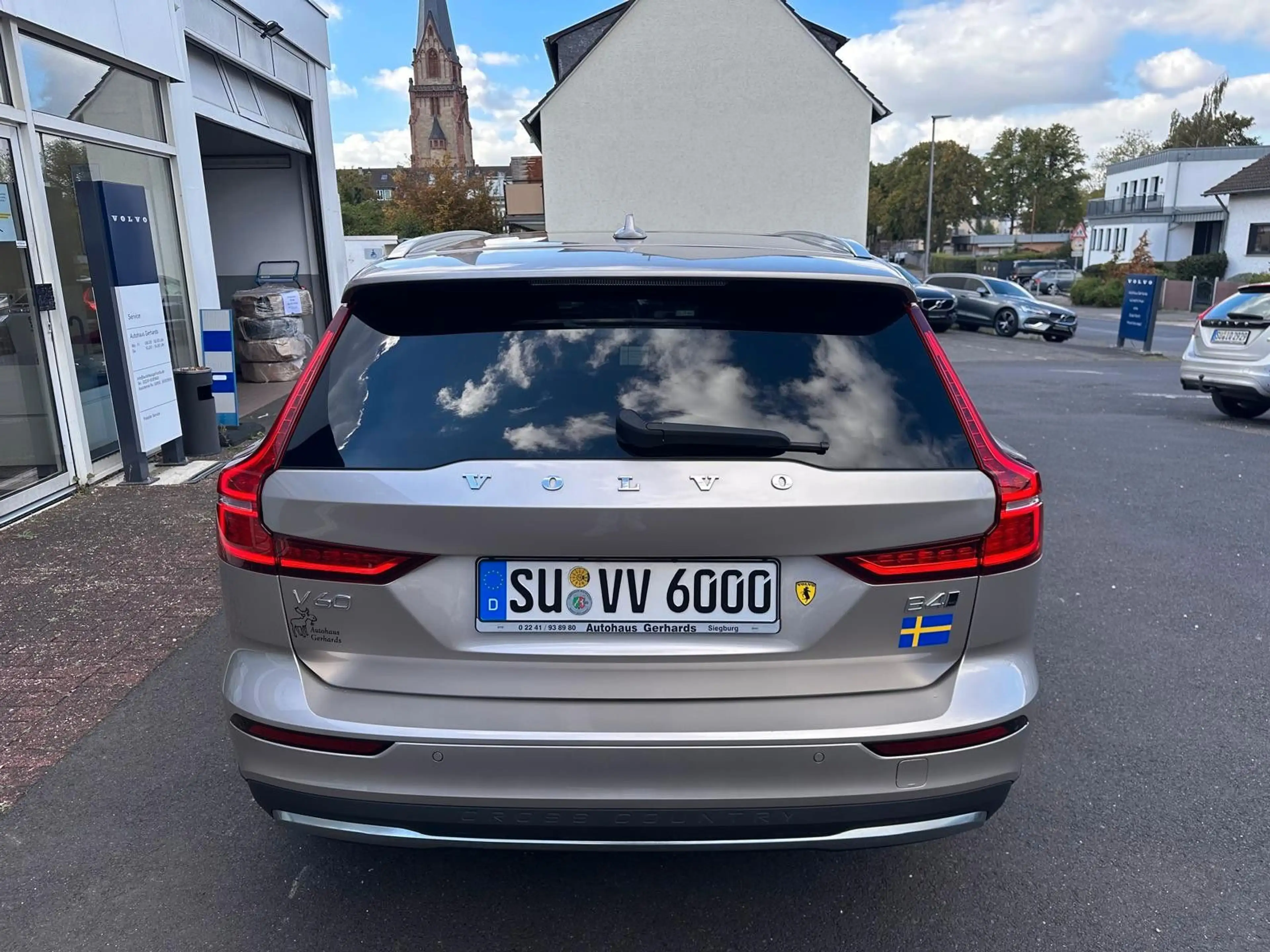 Volvo V60 Cross Country B4 AWD Ultimate,Pano,360°,20'',Standh. — photo 8