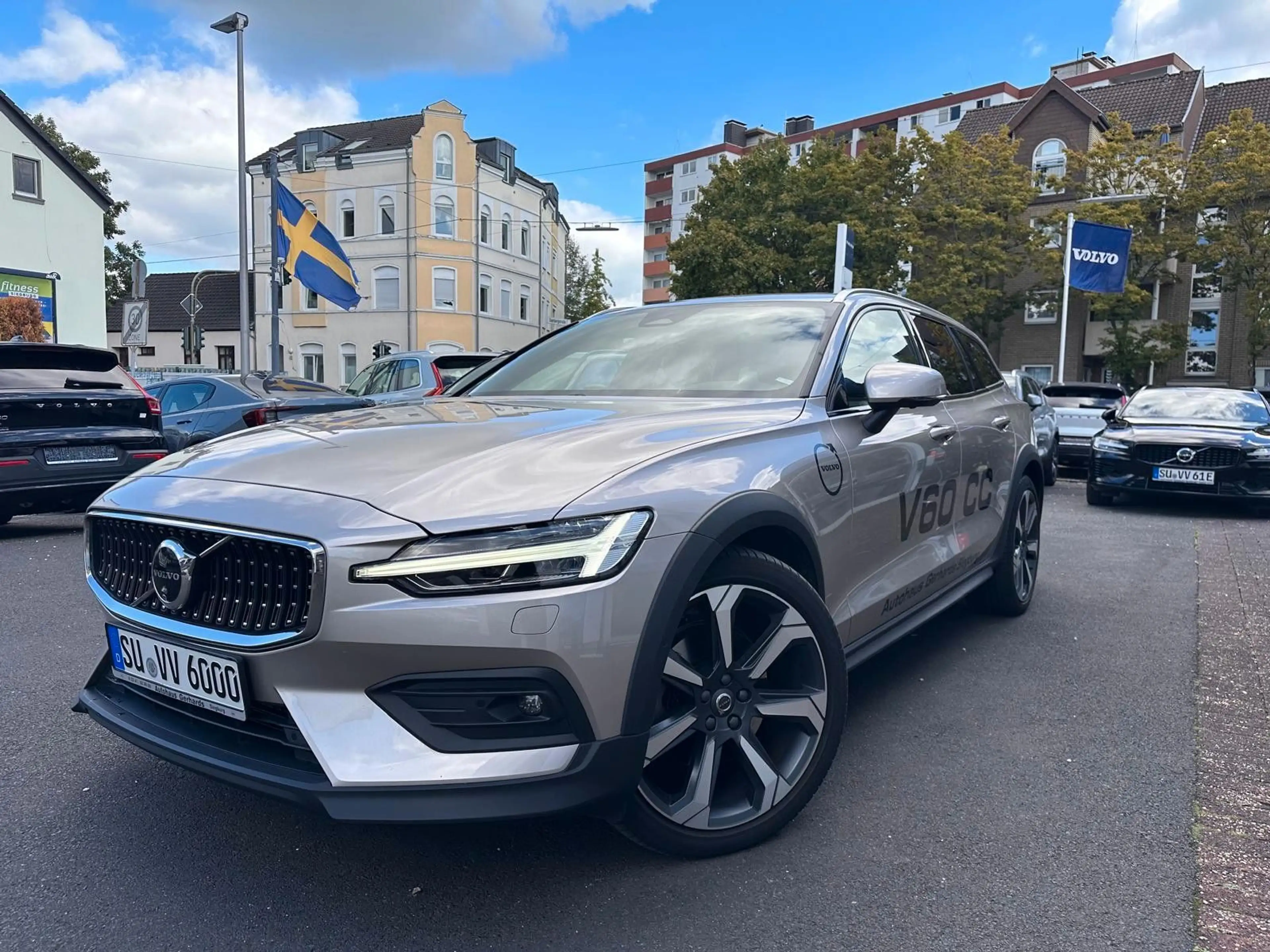 Volvo V60 Cross Country B4 AWD Ultimate,Pano,360°,20'',Standh.