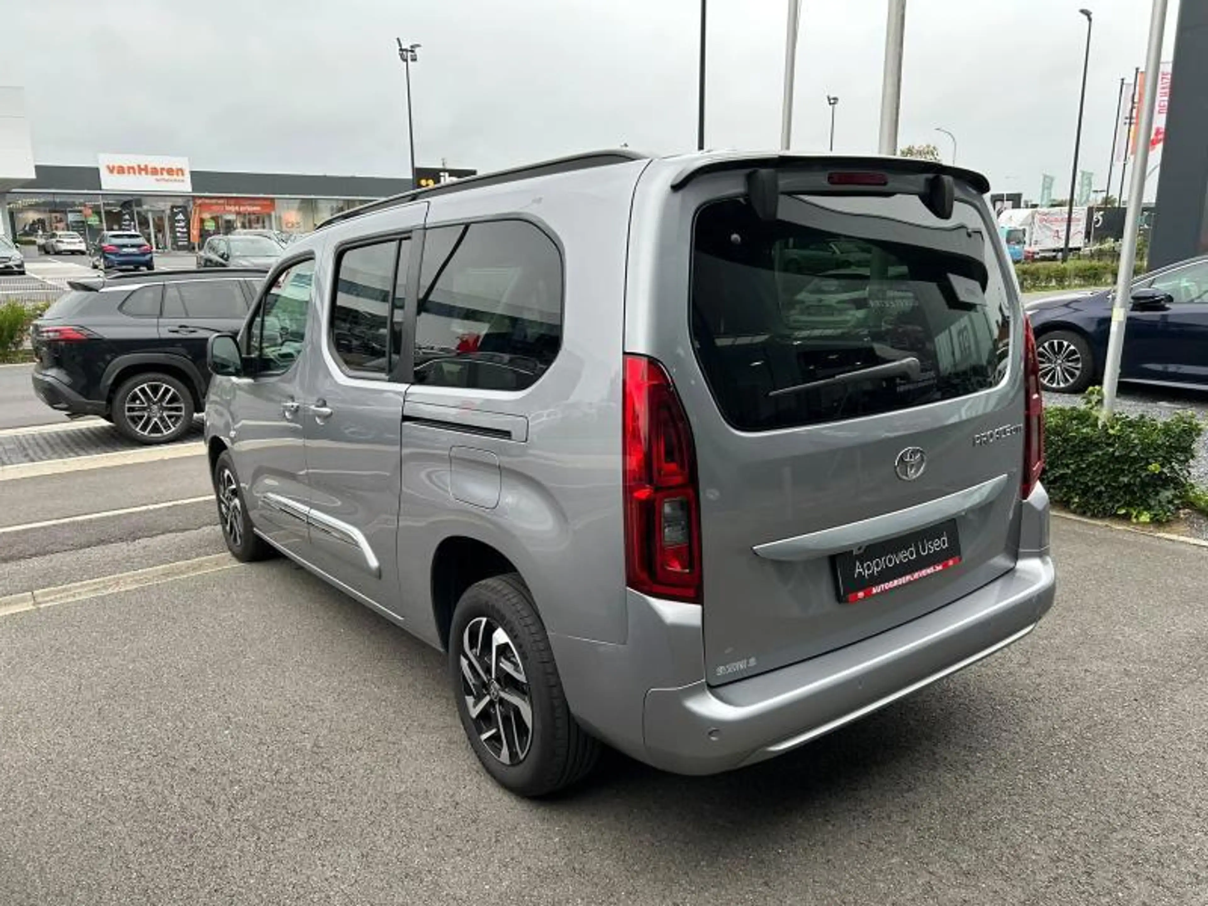 Toyota Verso 1.2B MT LWB FAMILY — photo 6