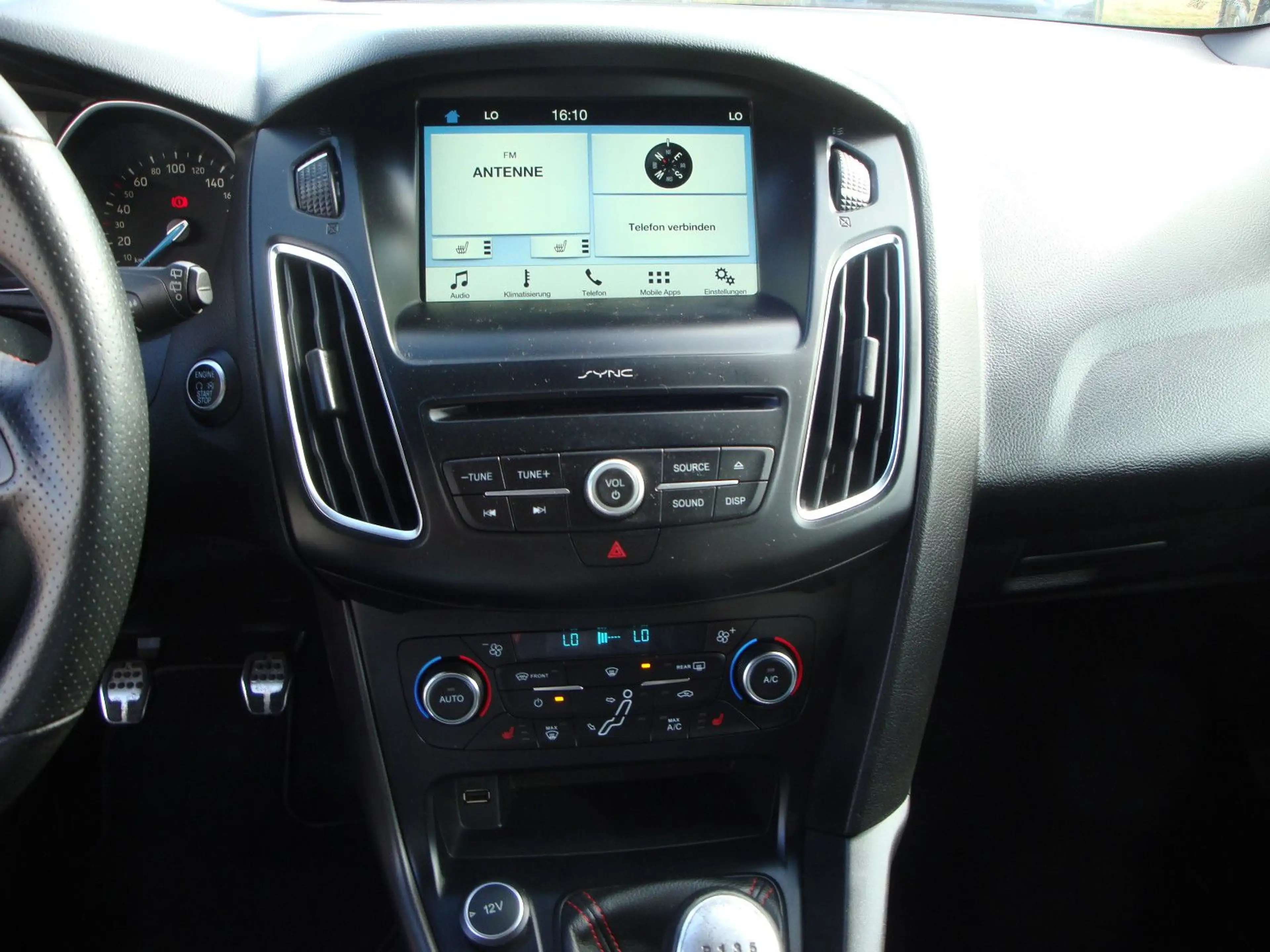 Ford Focus 1,5 EcoBoost 134kW ST-Line — photo 13