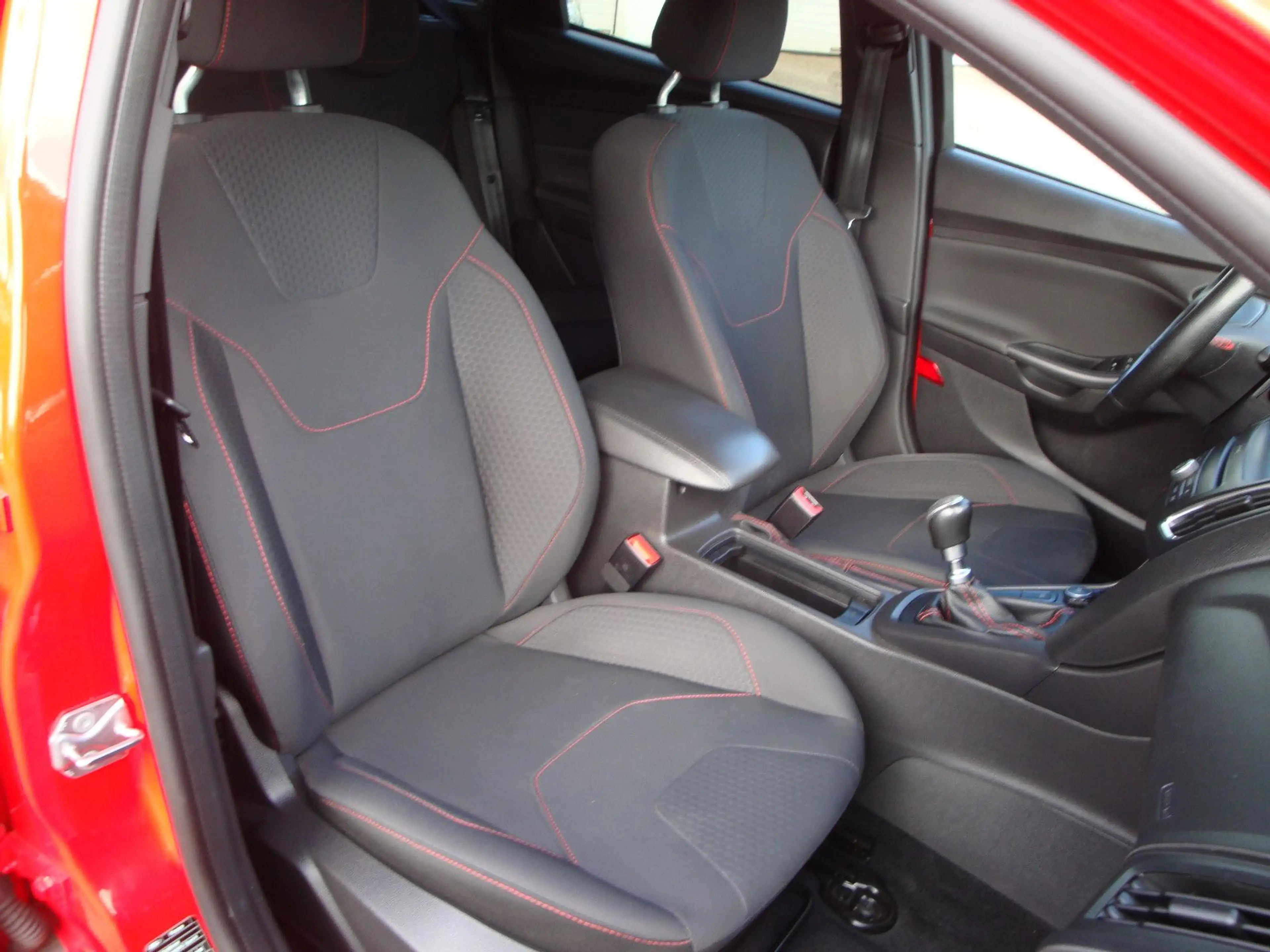 Ford Focus 1,5 EcoBoost 134kW ST-Line — photo 12