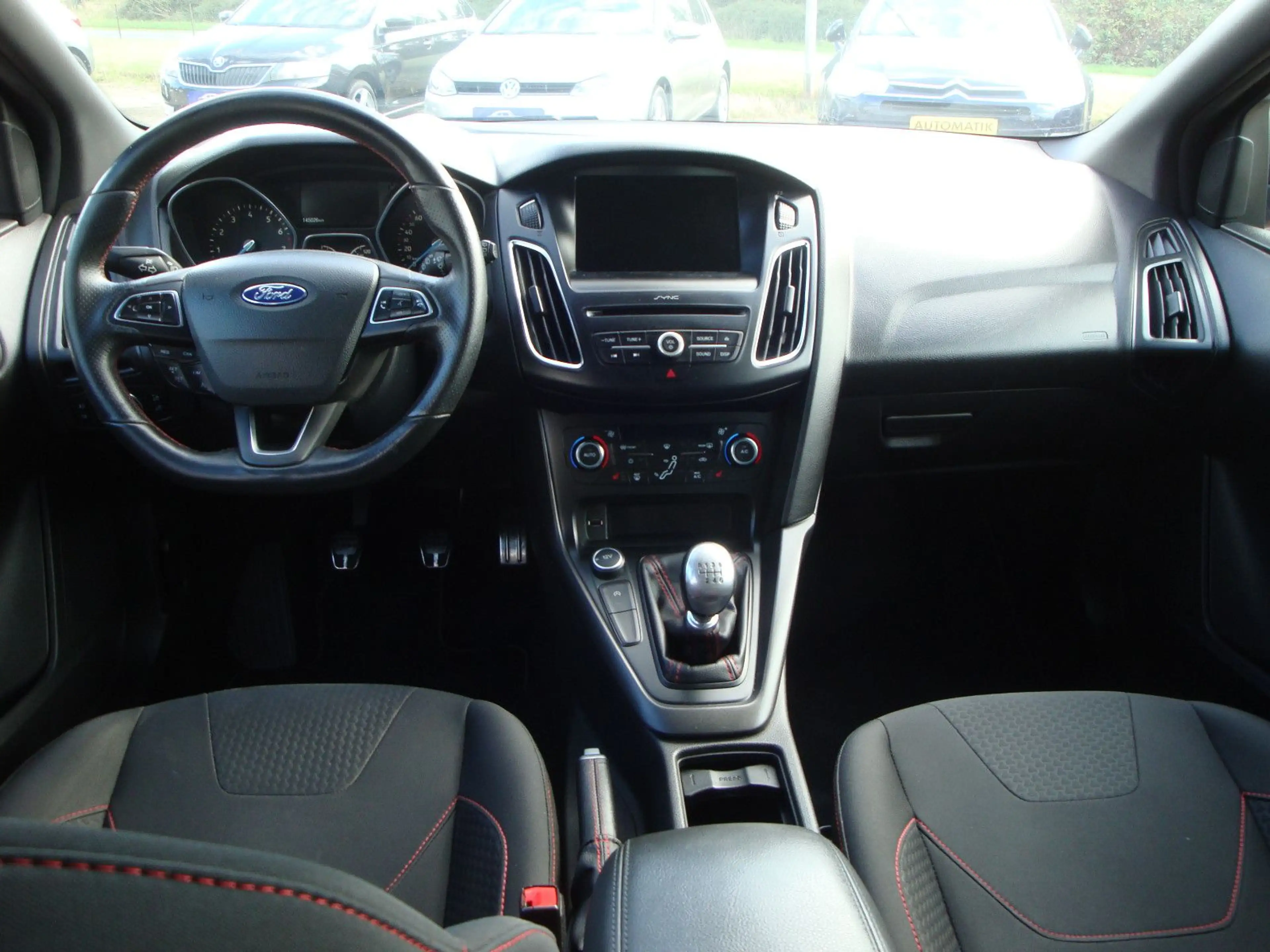 Ford Focus 1,5 EcoBoost 134kW ST-Line — photo 10