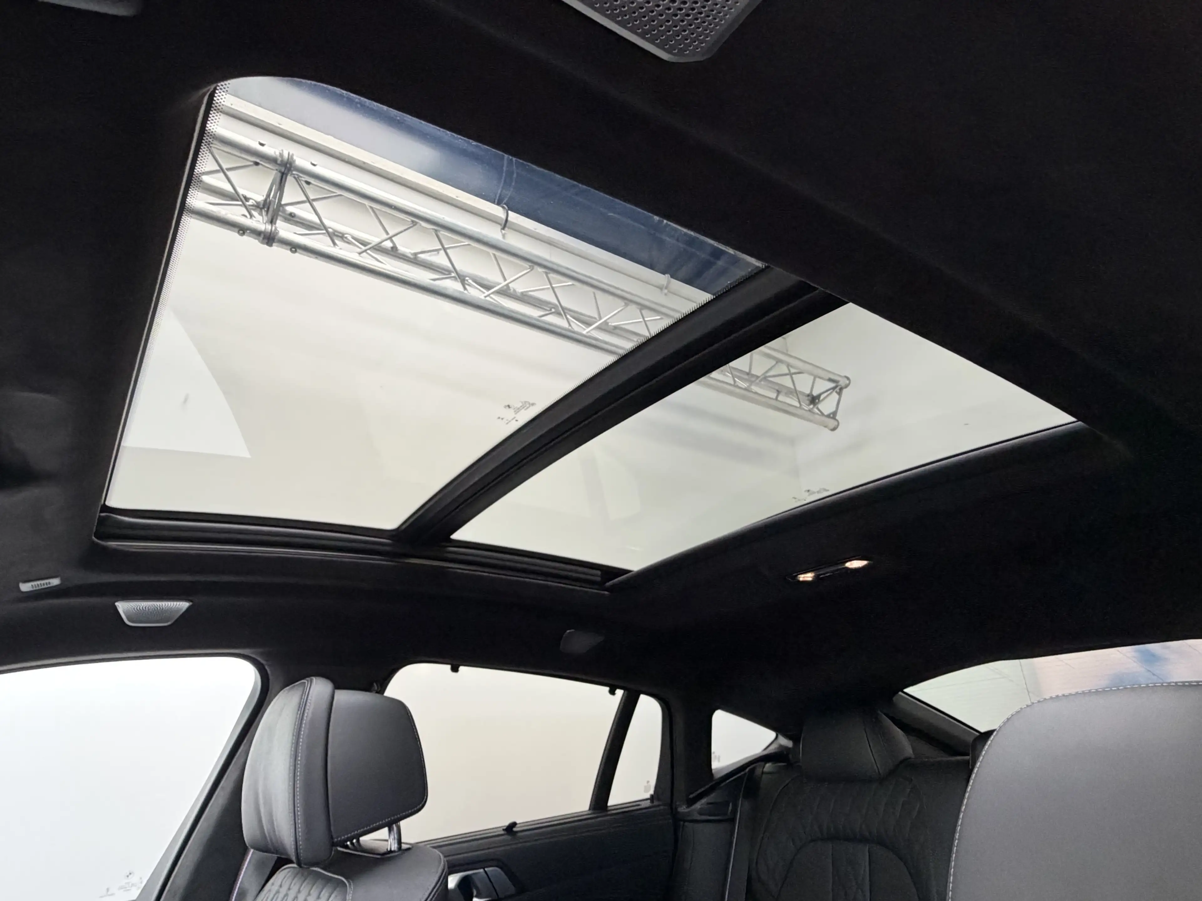 BMW X6 xDr40d M Sport Pro Luft AHK 22Zoll B&W UPE142 — photo 12