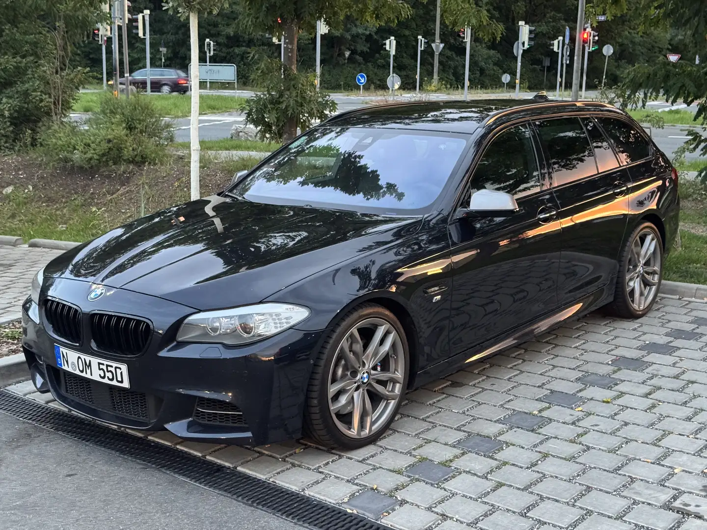 BMW M550 Schwarz - 2