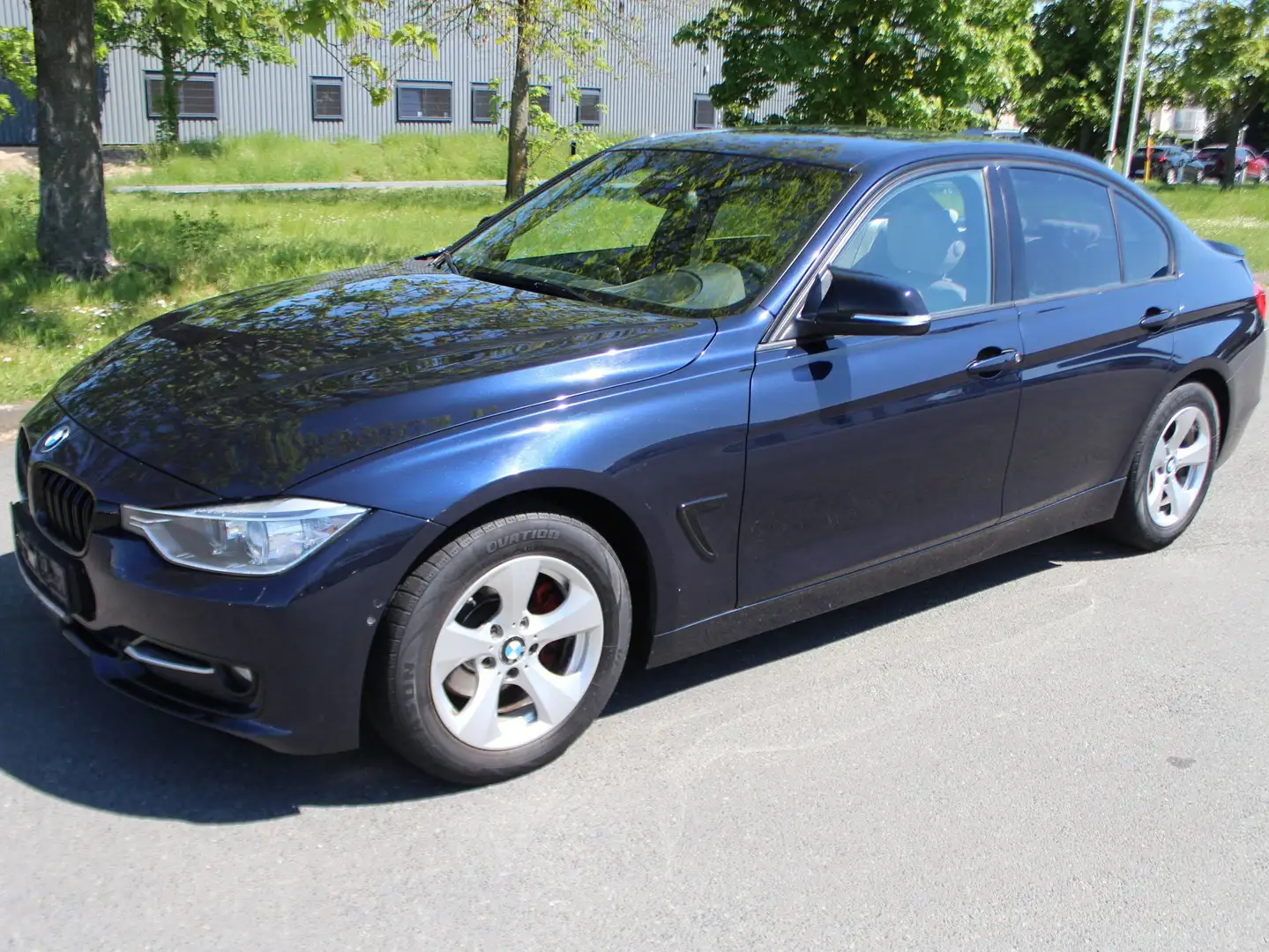 BMW 320 320d Sportgetriebe*HUD*M-Lenkrad*Gr. NAVI*360CAM Bleu - 1