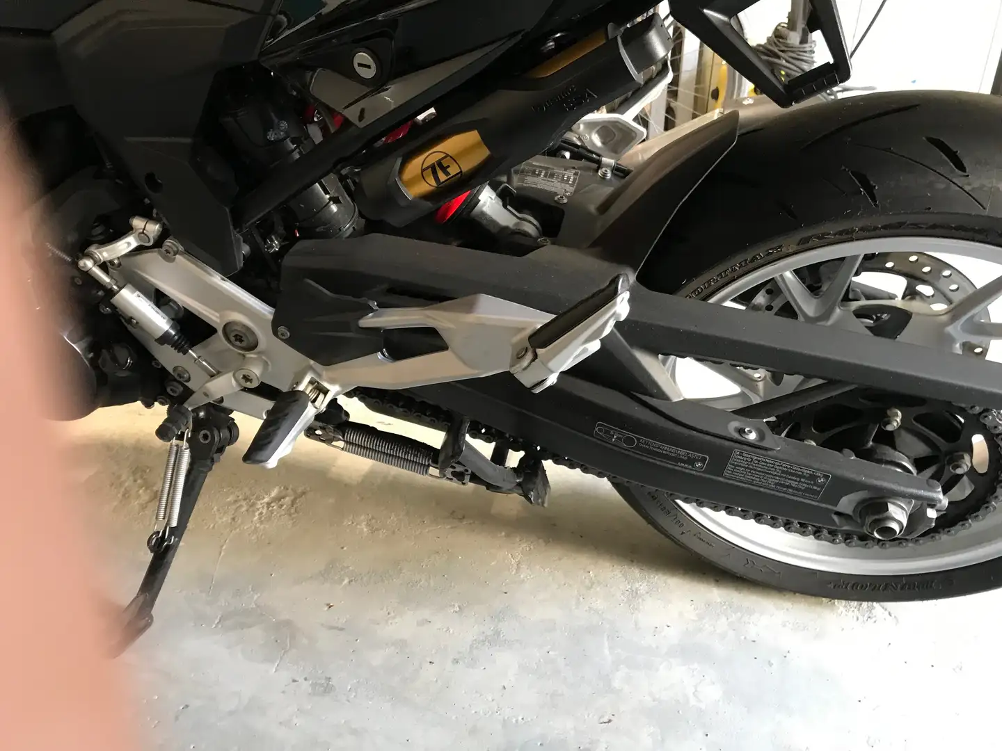 BMW F 900 R Noir - 2