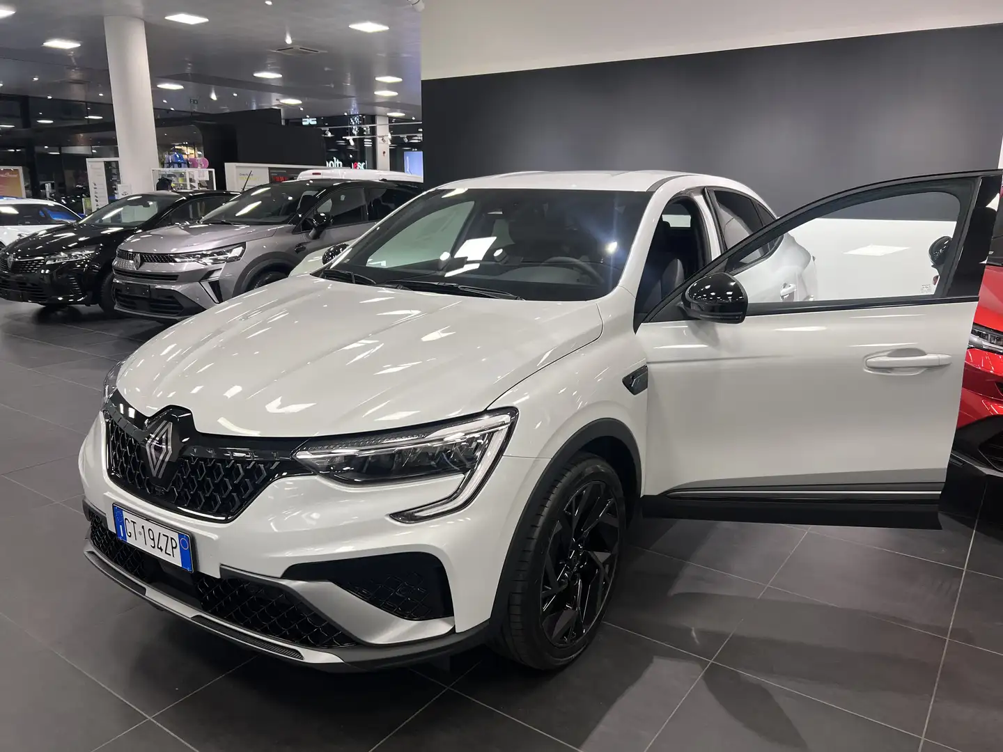 Renault Arkana 1.6 E-Tech full hybrid Esprit Alpine 145cv Bianco - 1