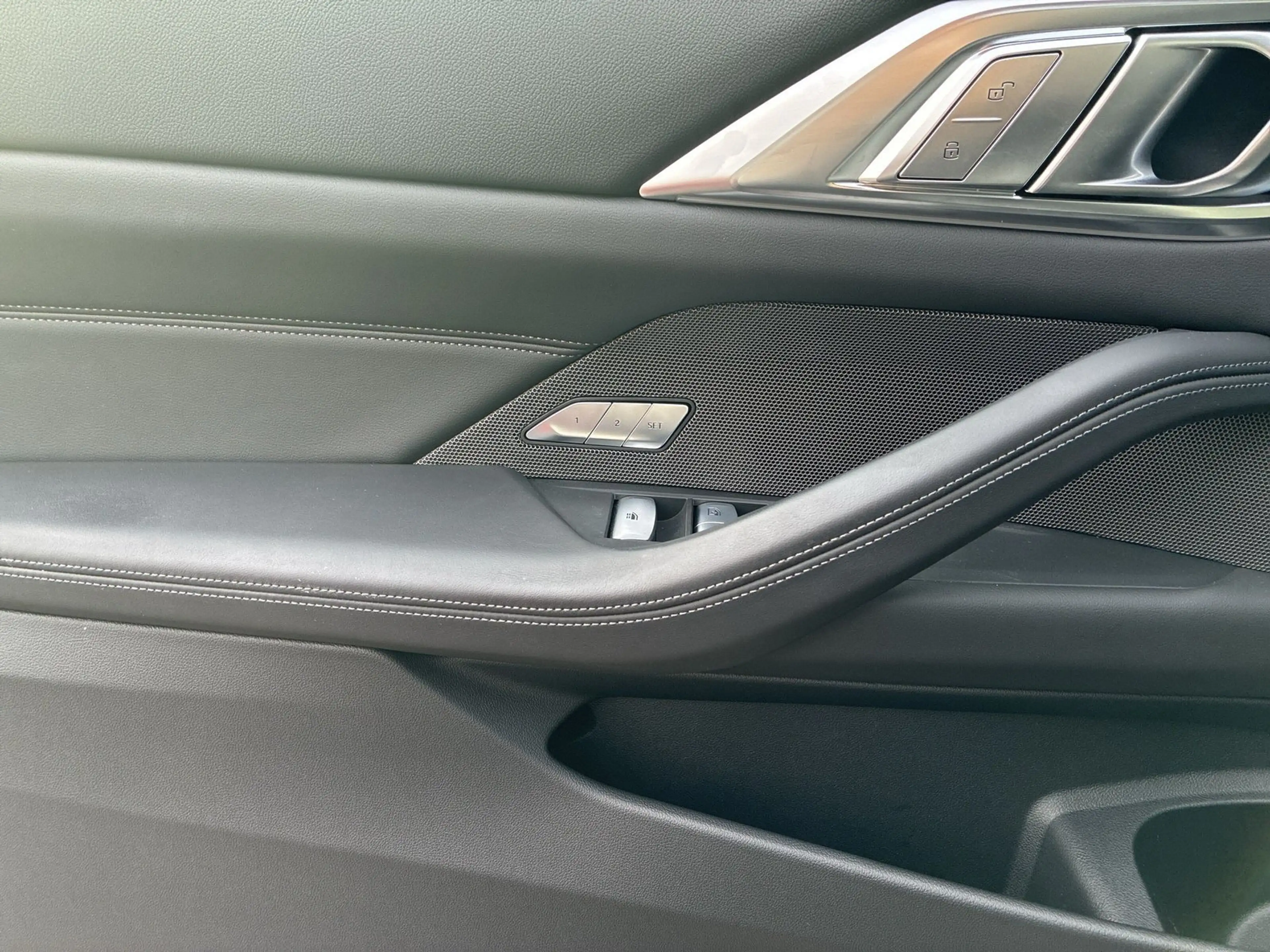 BMW M4 Competition Cabrio mit M xDrive — photo 13