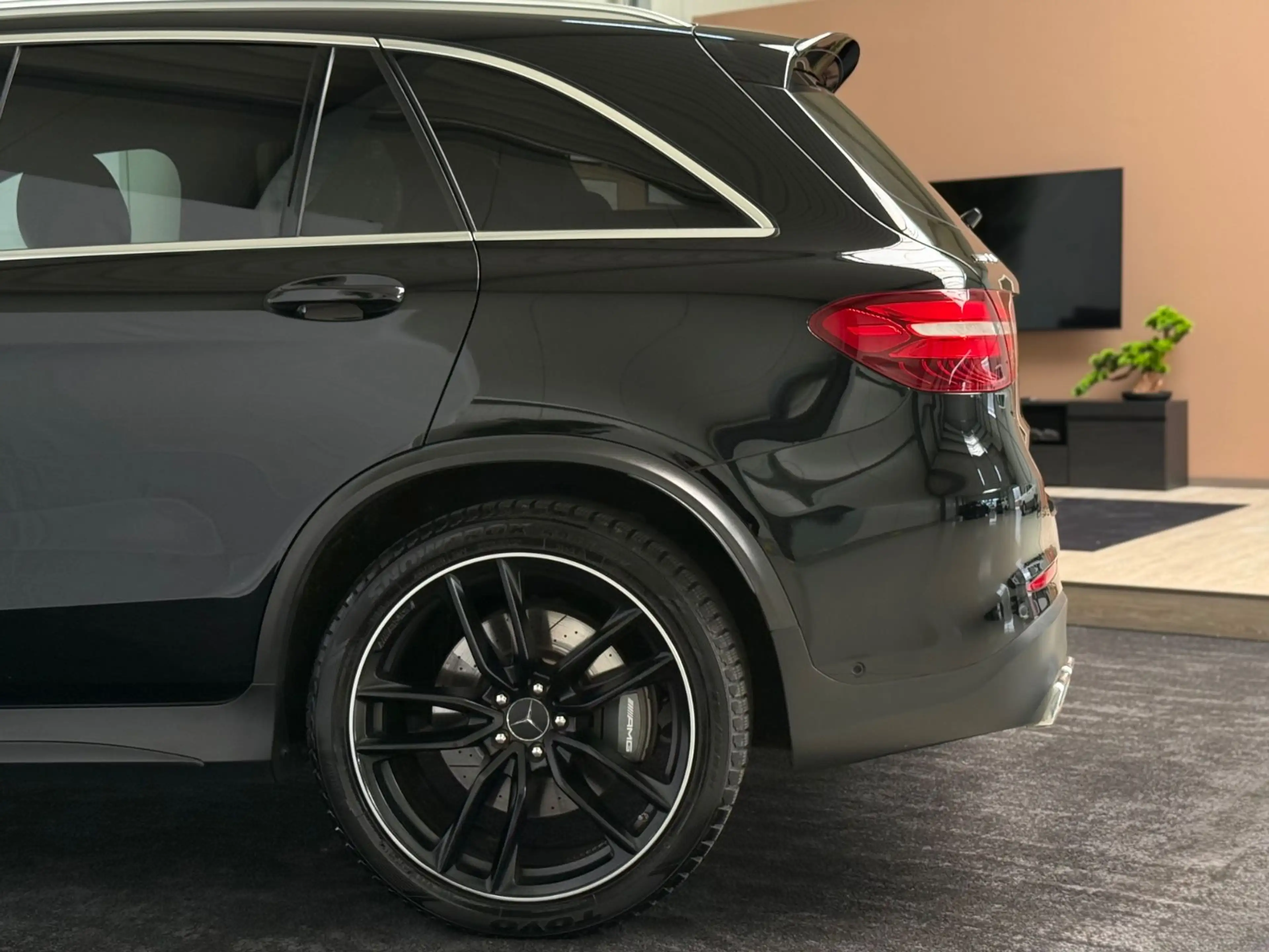 Mercedes-Benz GLC 63 AMG 4Matic/ABGAS/BURMESTER/"21"/AHK/ — photo 11