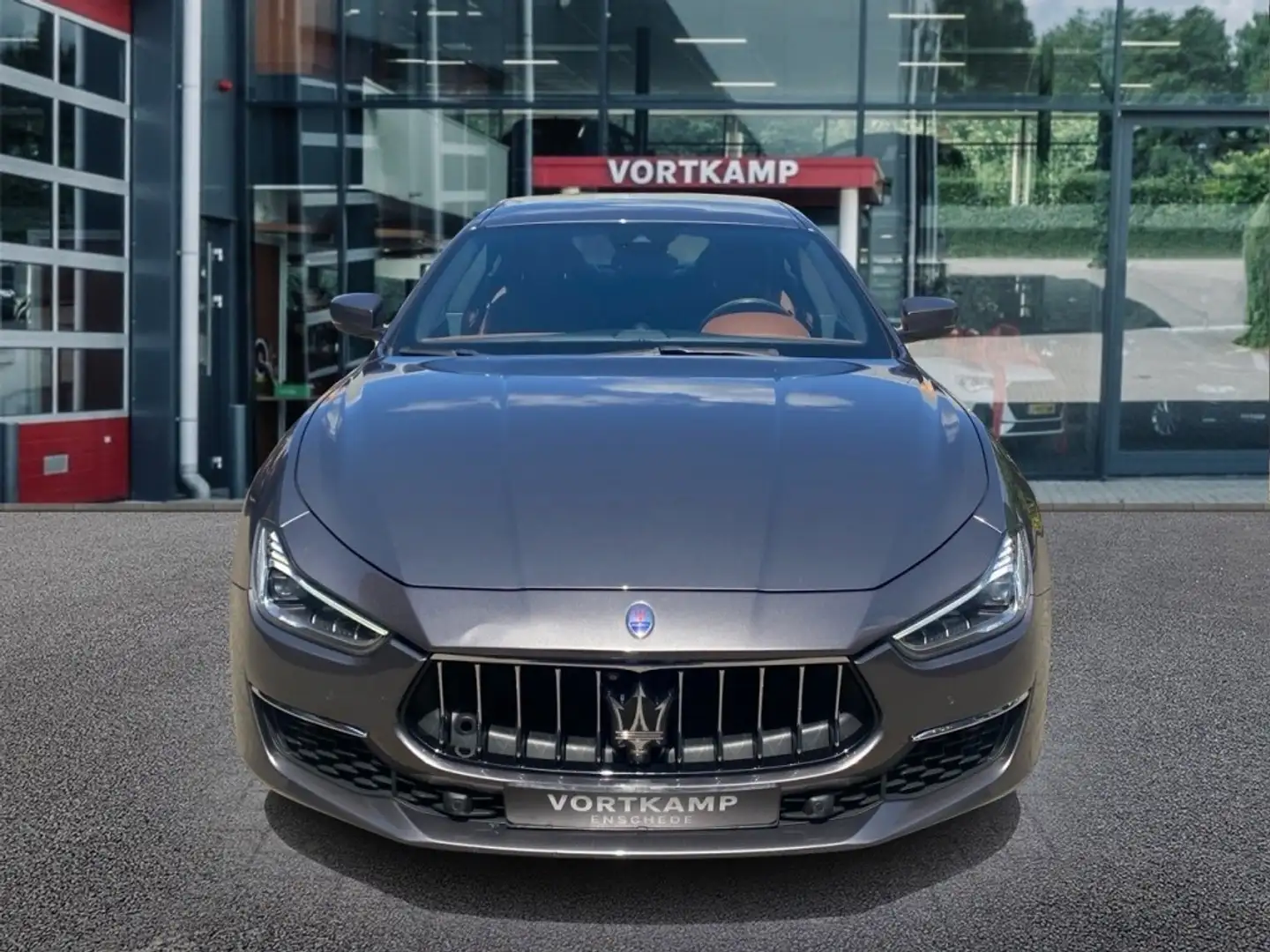 Maserati Ghibli 3.0 TDI BOWERS WILKINS/LEDER/CAMERA/NAVI/STOELVERW Grijs - 2