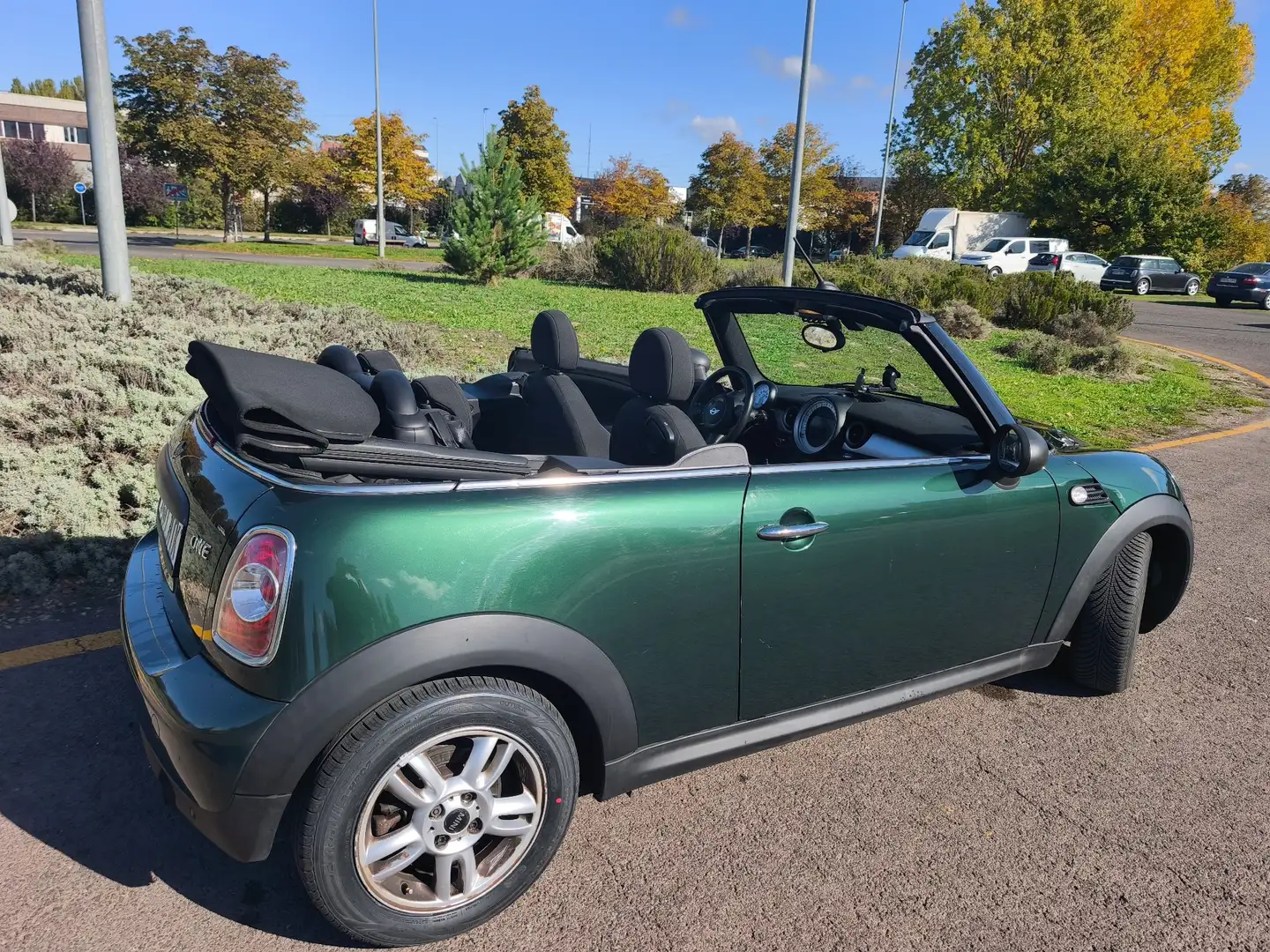 MINI One Cabrio - 1