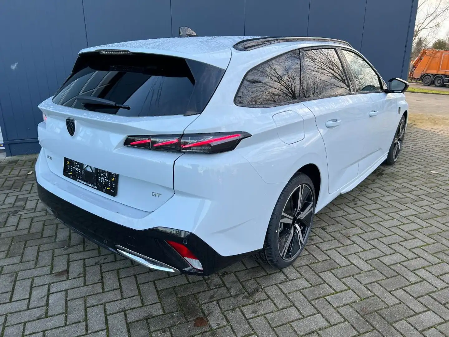 Peugeot 308 SW BlueHDi 130 EAT8 GT Blanc - 2
