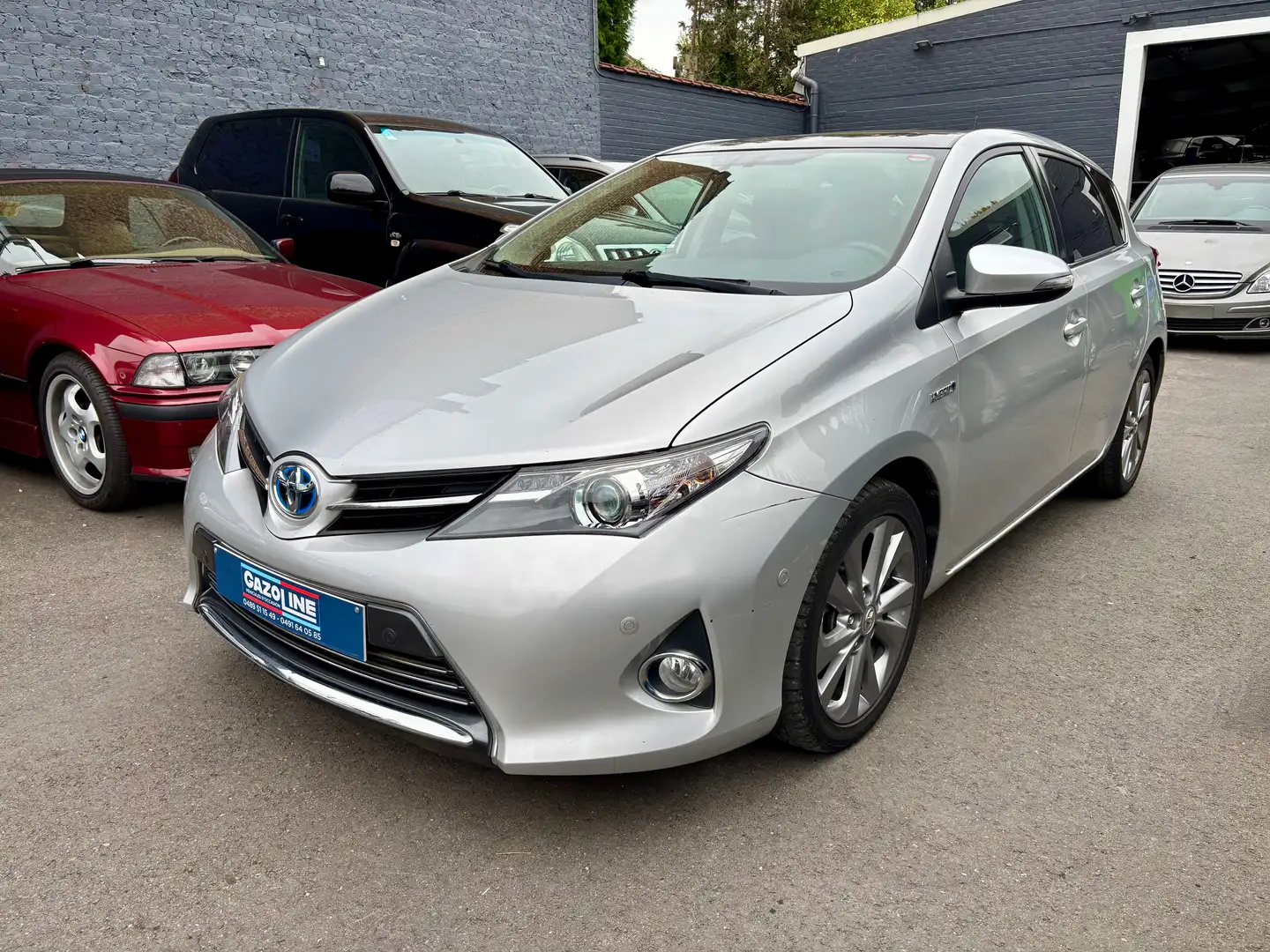 Toyota Auris Auris HEV 1.8i HSD CVT Belgian car + Car-pass Gris - 1