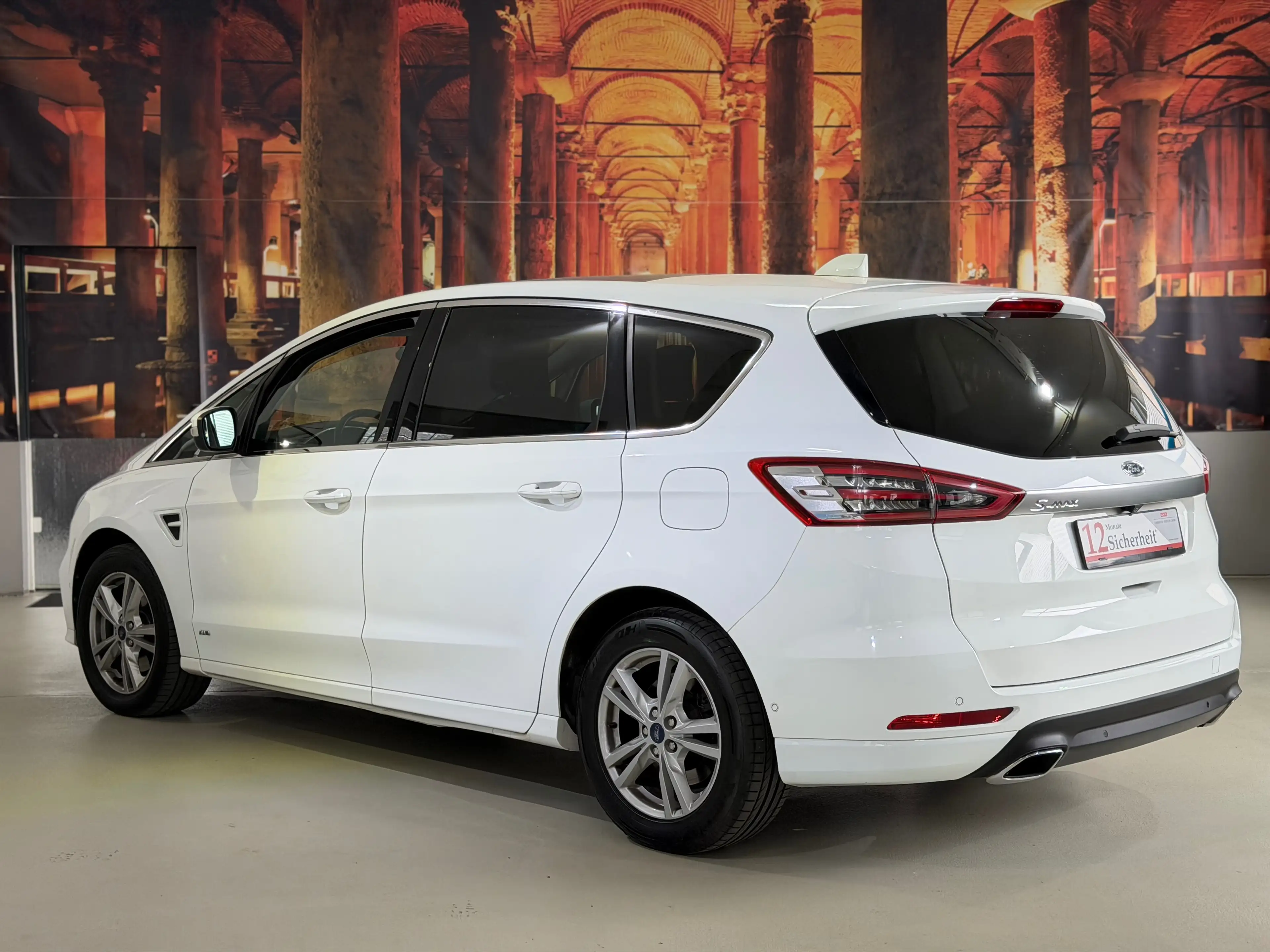 Ford S-Max Titanium AWD/NAVI/CARPLAY/AHK/PANORAMA/SITZHEIZUNG/UVM — photo 2
