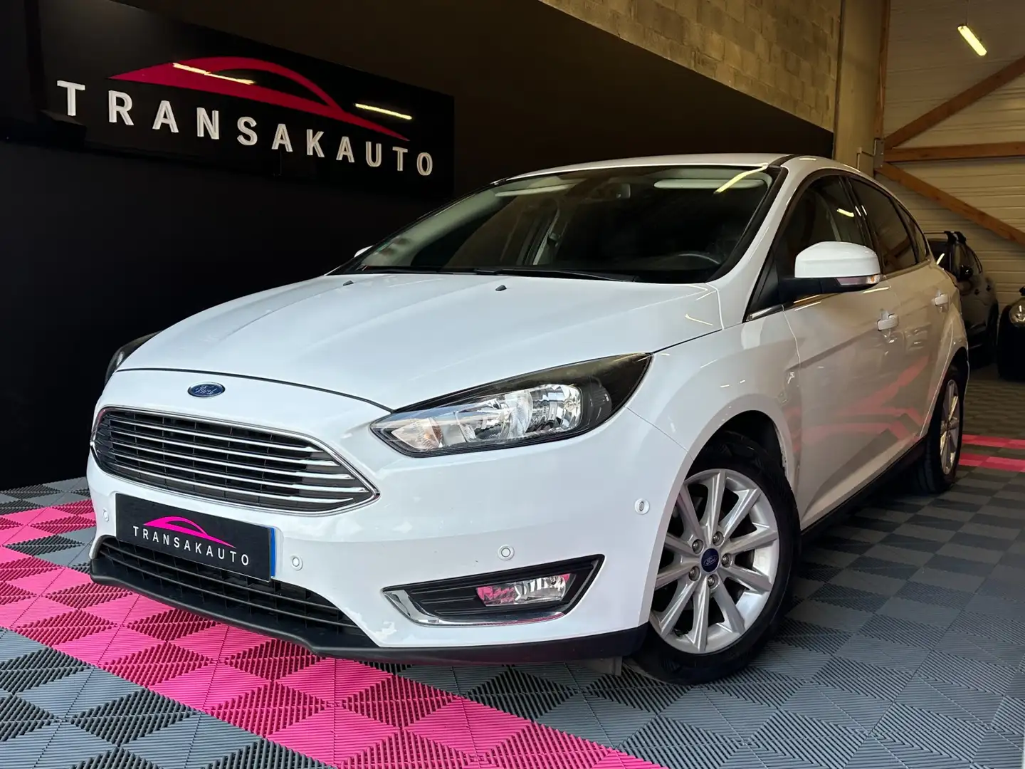 Ford Focus Titanium Blanc - 1