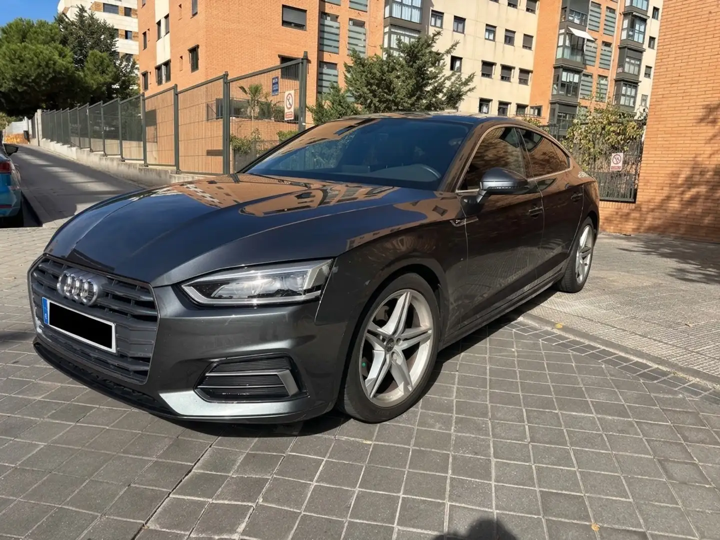 Audi A5 A5 Sportback 40 TFSI Advance S Line S tronic 140kW Plateado - 2