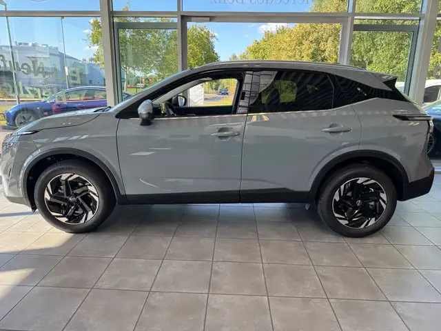 Nissan Qashqai view 2