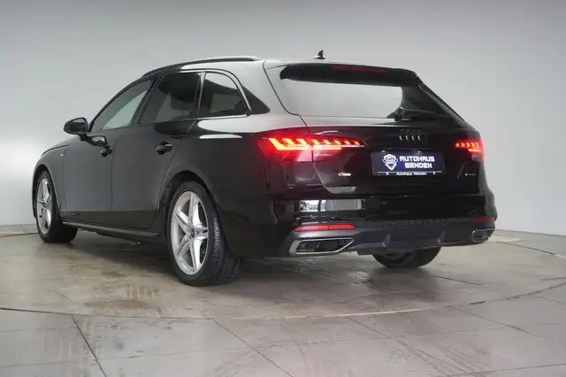 Audi A4 view 5