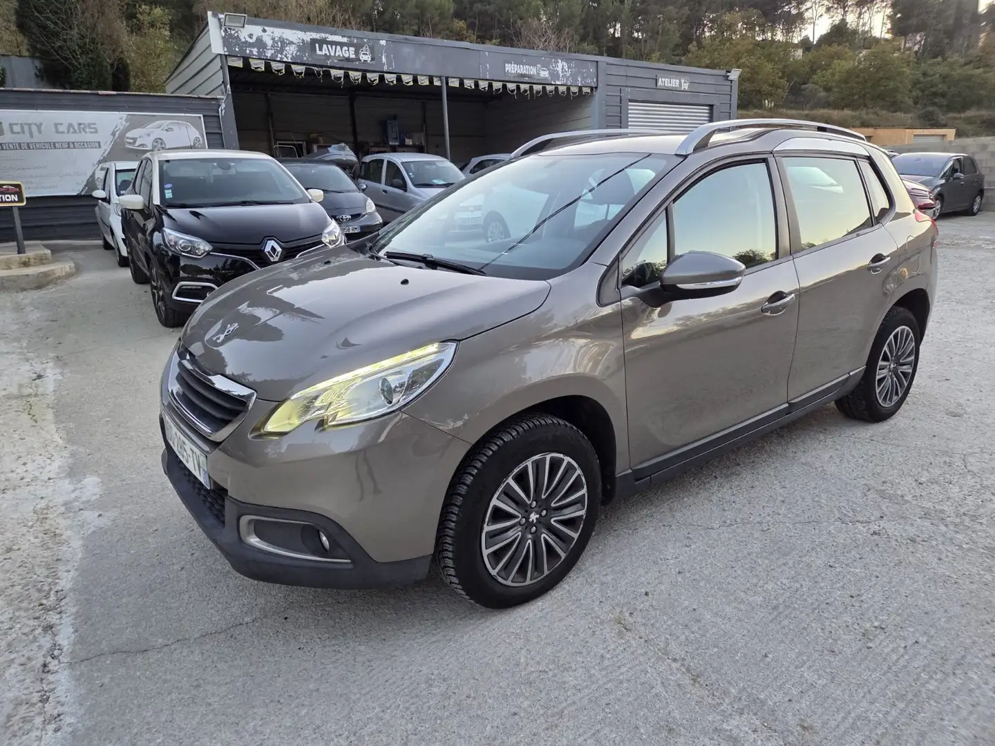Peugeot 2008 Active Gris - 2