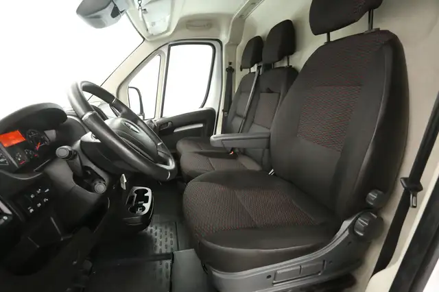 Opel Movano view 22