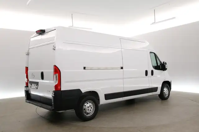 Opel Movano view 27