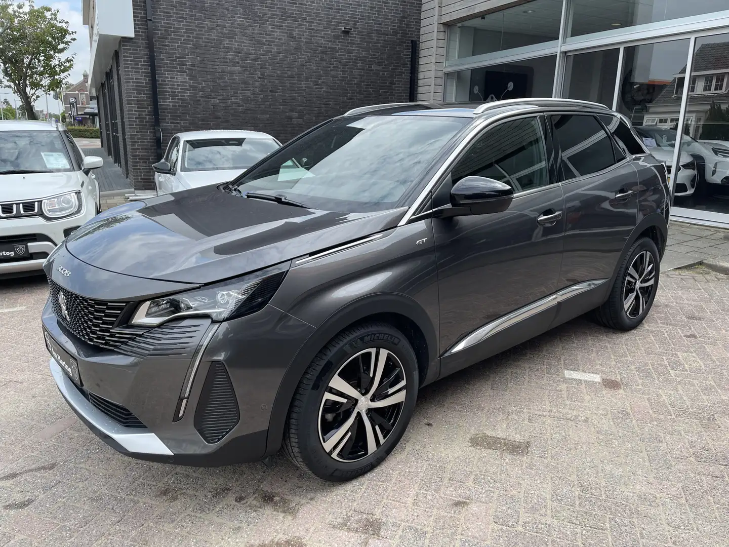 Peugeot 3008 1.2 PureTech GT Camera/Stoelverwarming/Navi. Grau - 2