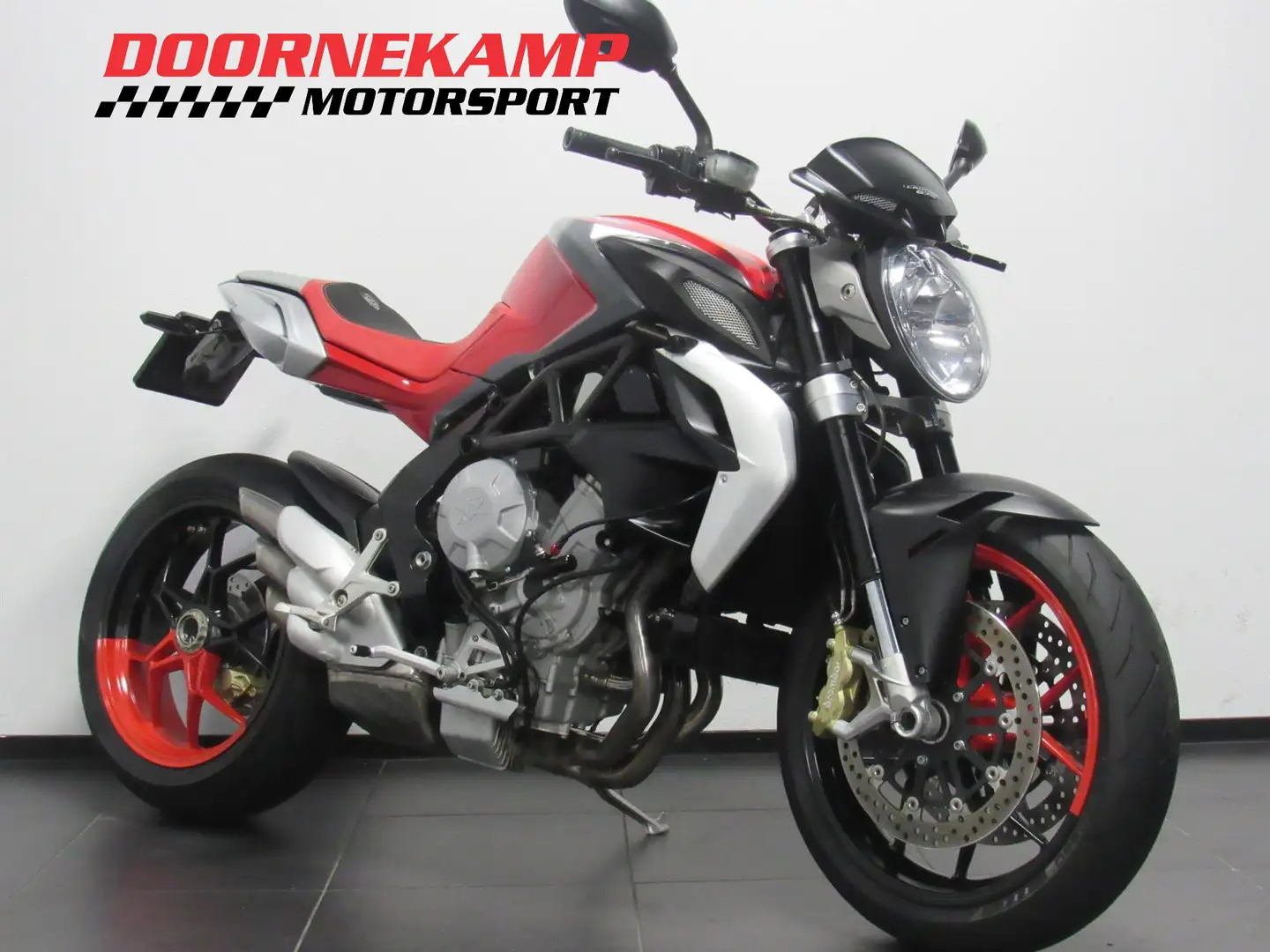 MV Agusta Brutale 675 675 BRUTALE Rouge - 2