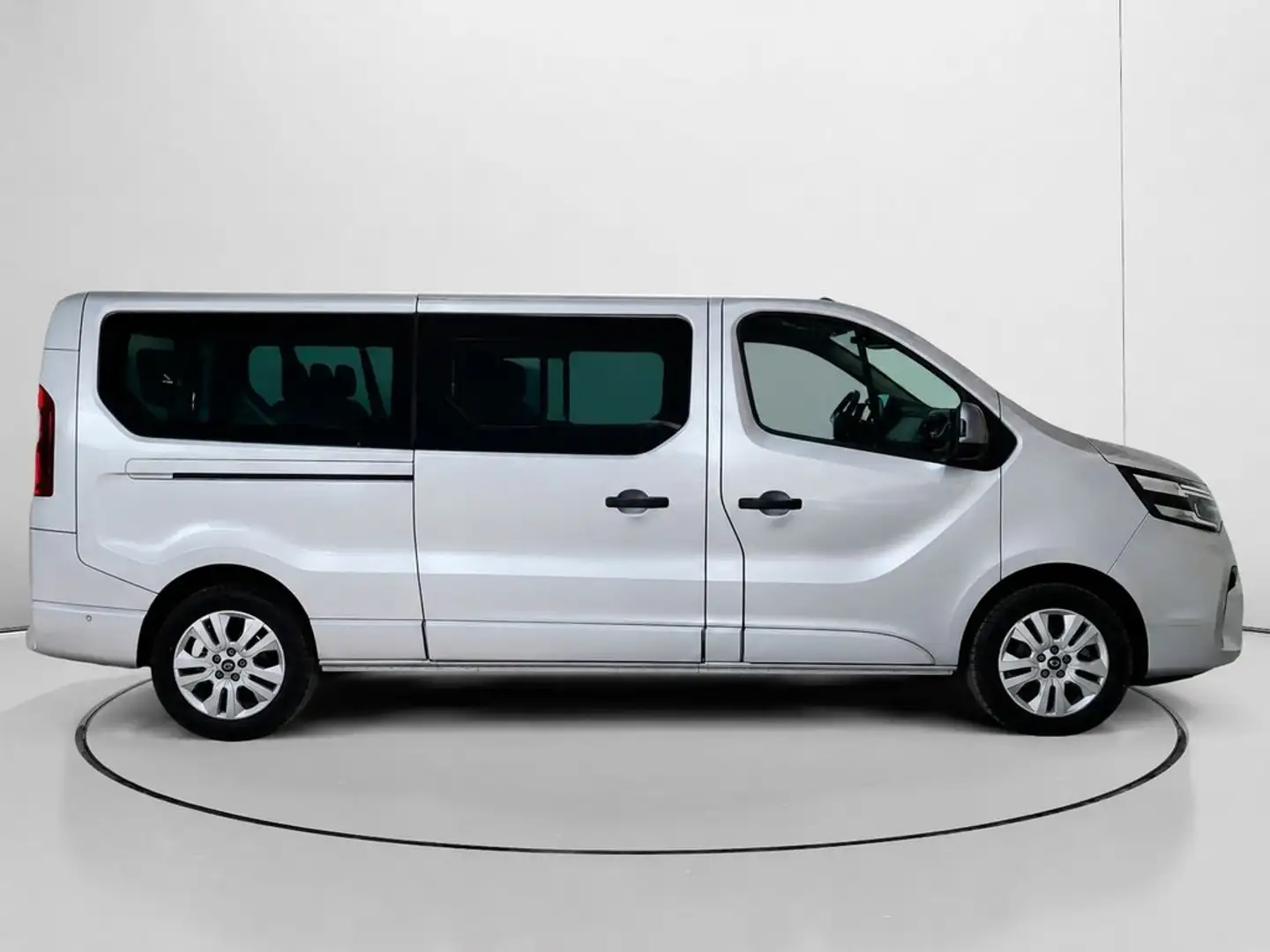 Nissan Primastar Combi 9 2.0dCi S&S L2H1 1T Acenta 110kW Gris - 2