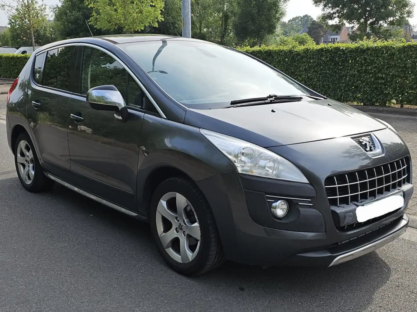 Peugeot 3008 3008 HDi FAP 110 EGS6 Platinum Grey - 2