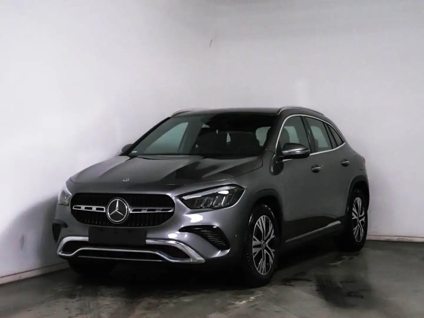 Mercedes-Benz GLA 200 GLA 200 Advanced+ AHK*TOTWINKEL*LED*KAMERA*MBUX* Grau - 2