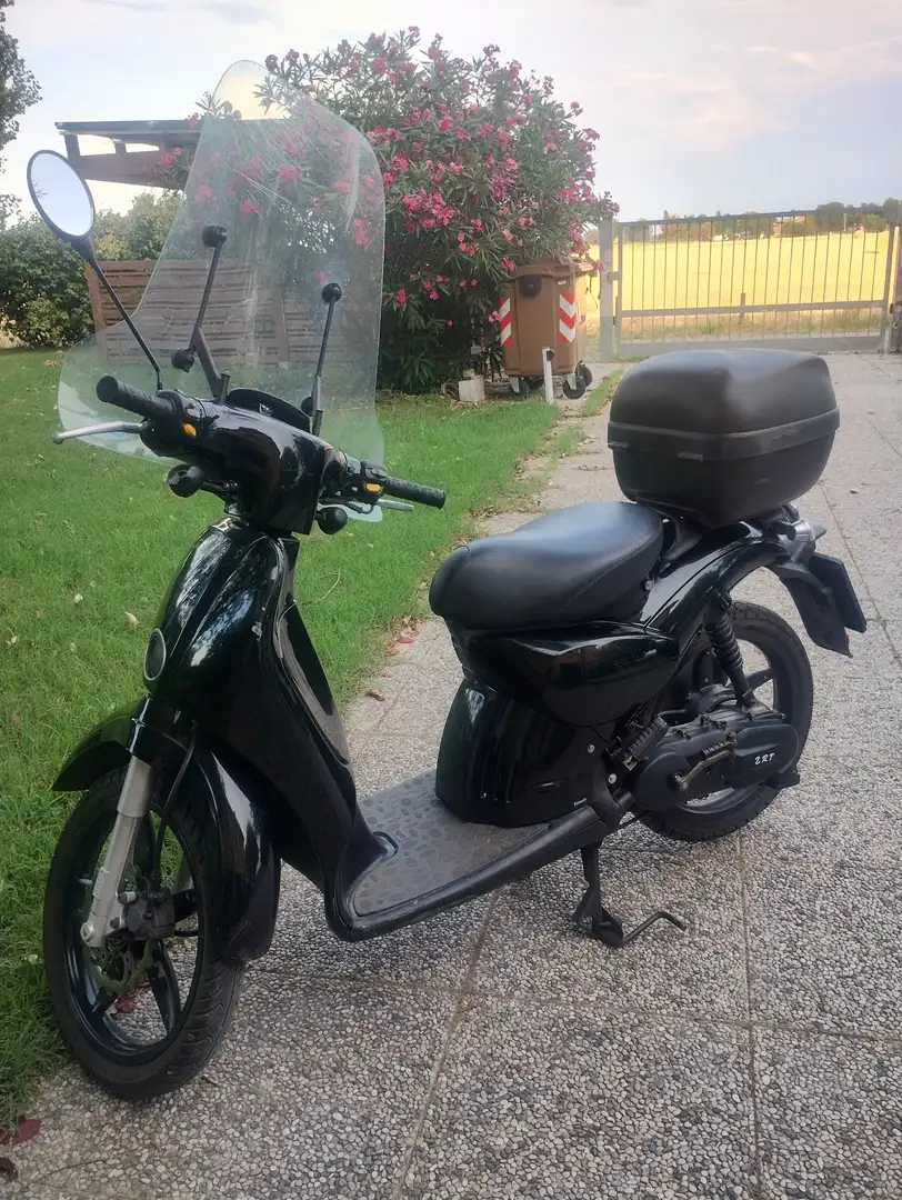 Aprilia Scarabeo 100 4T Negru - 1