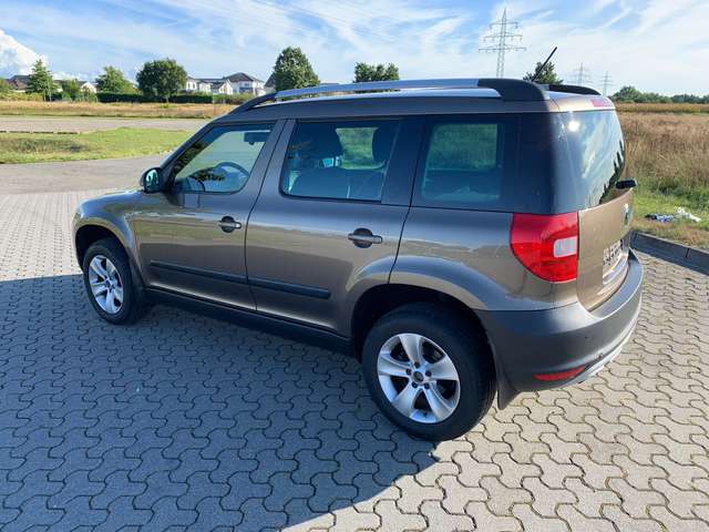 Skoda Yeti Skoda Yeti 1.2 TSI DSG - 105 PS - HU/AU 10/2027